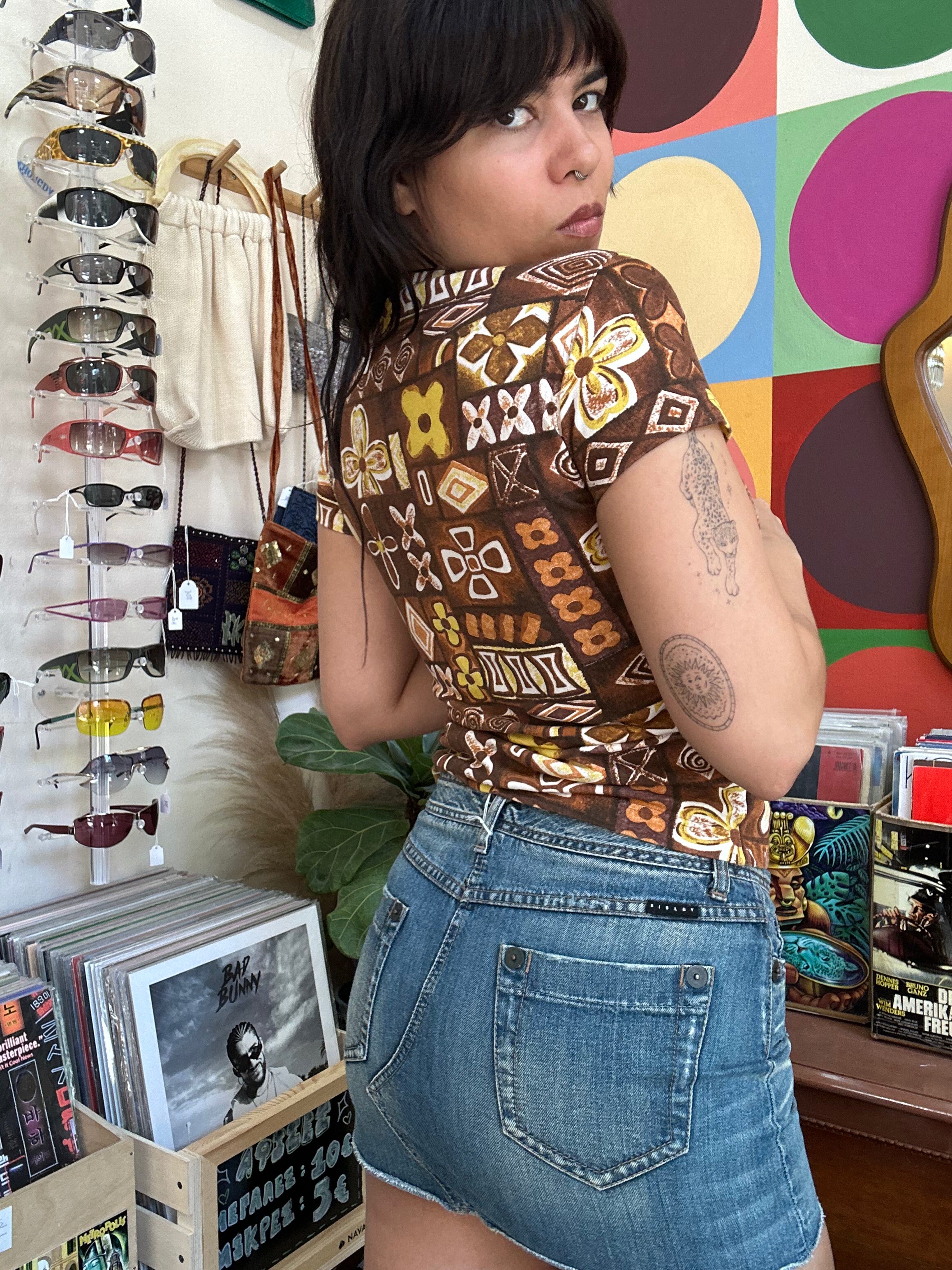 Stunning vintage patterned top (S/M)