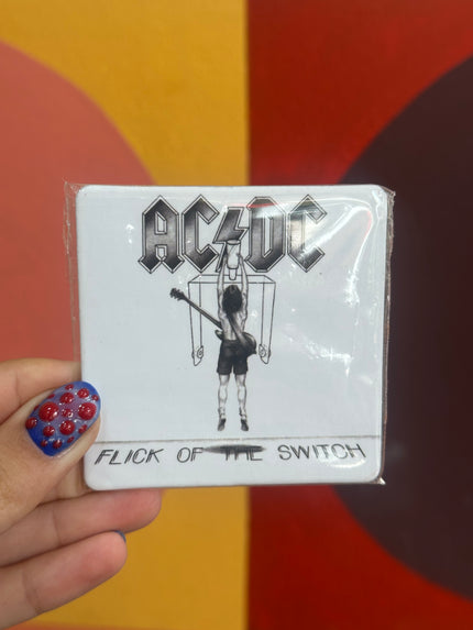 AC/DC magnet