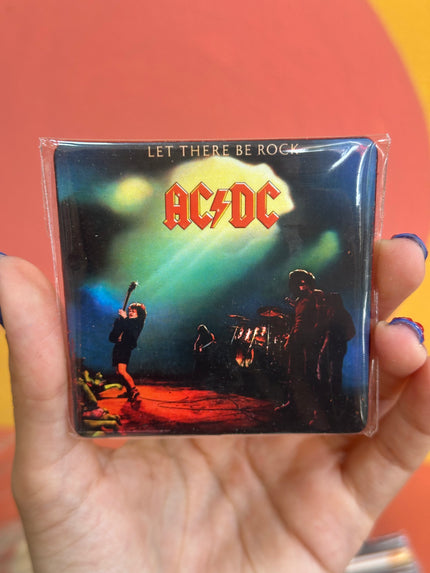 AC/DC magnet