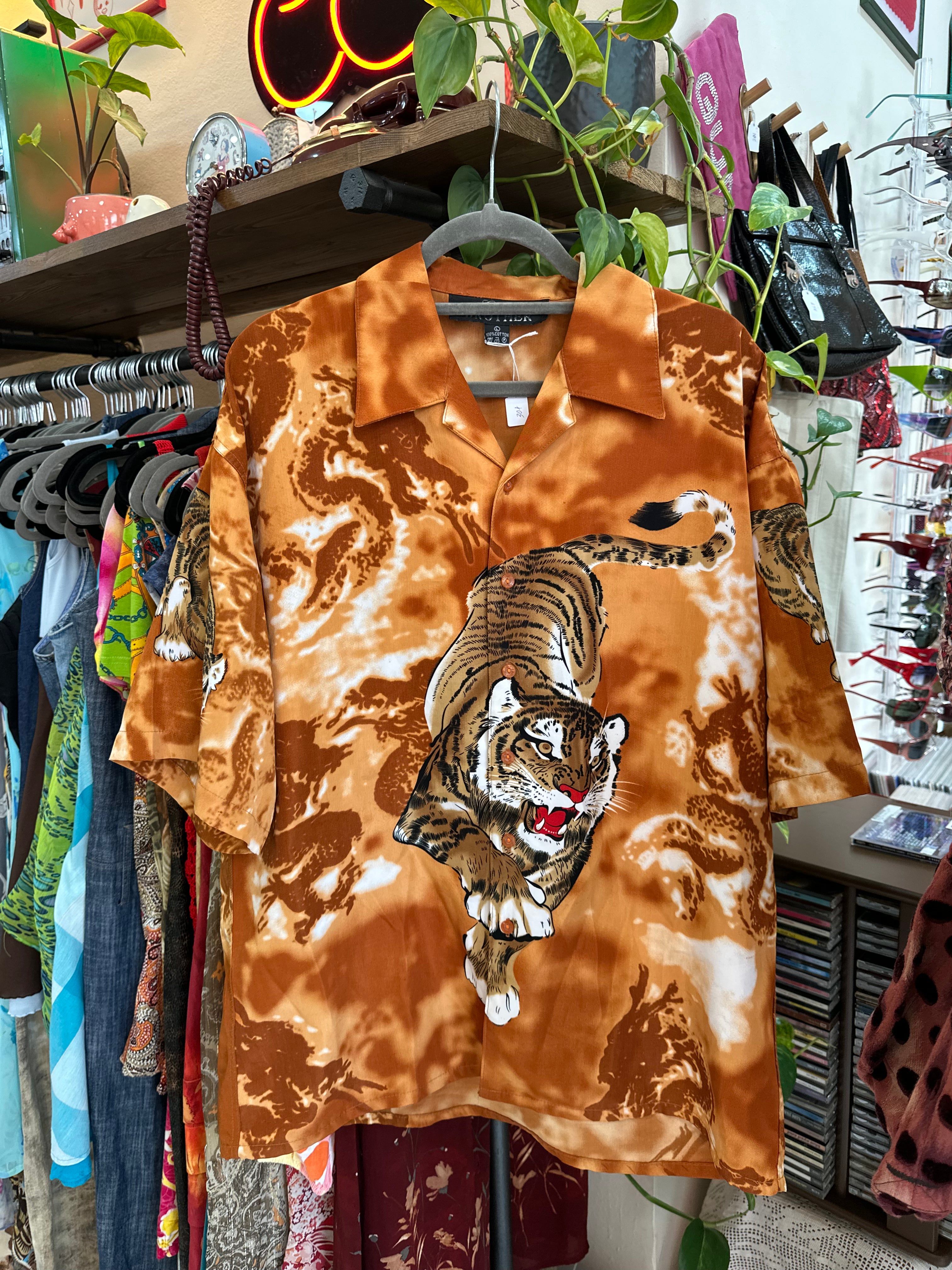 Y2K Orange Tiger Japanese Anime Shirt (M)