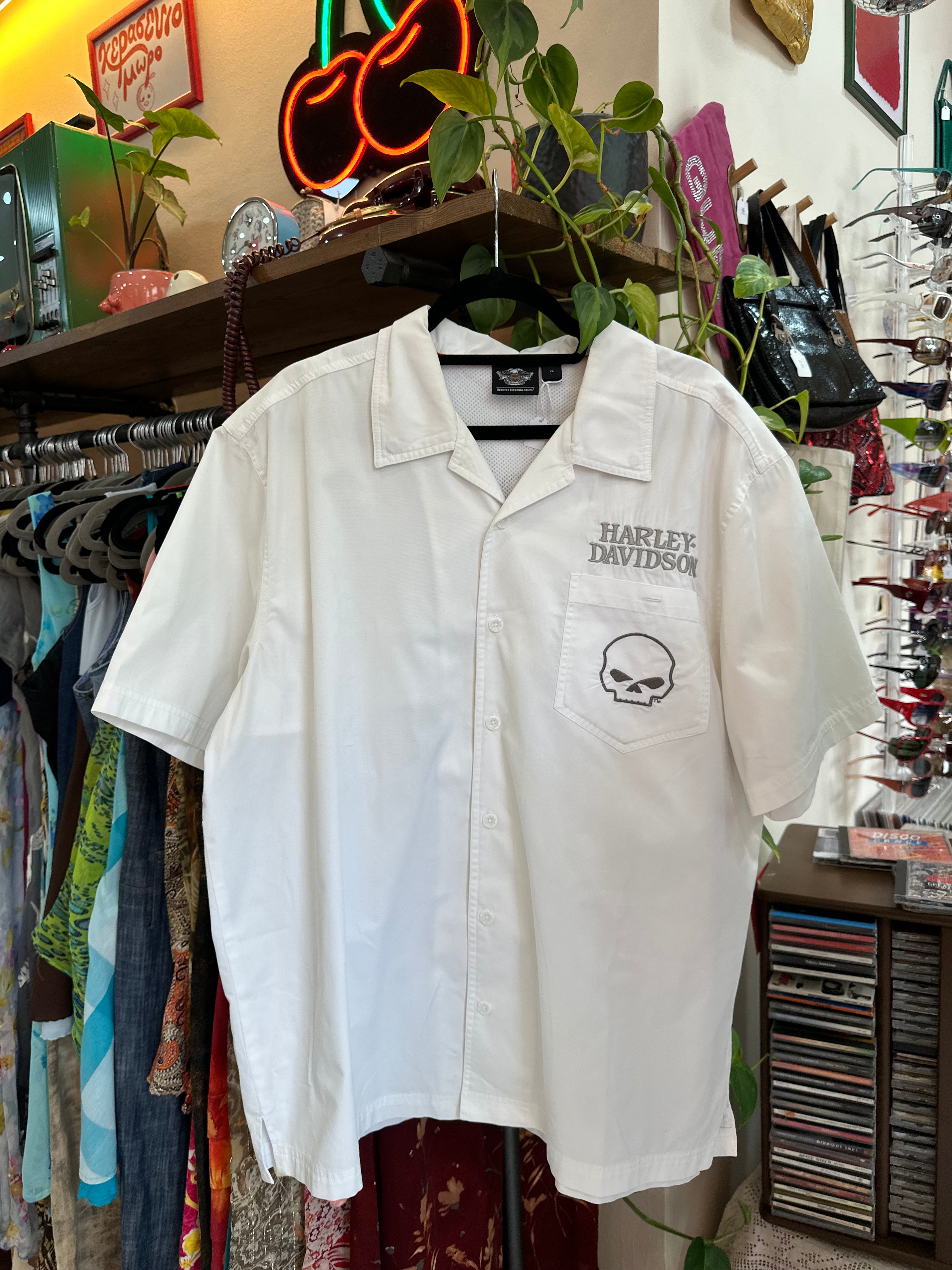 NOS Harley Davidson Mens White Short Sleeve Skull Shirt (XL)
