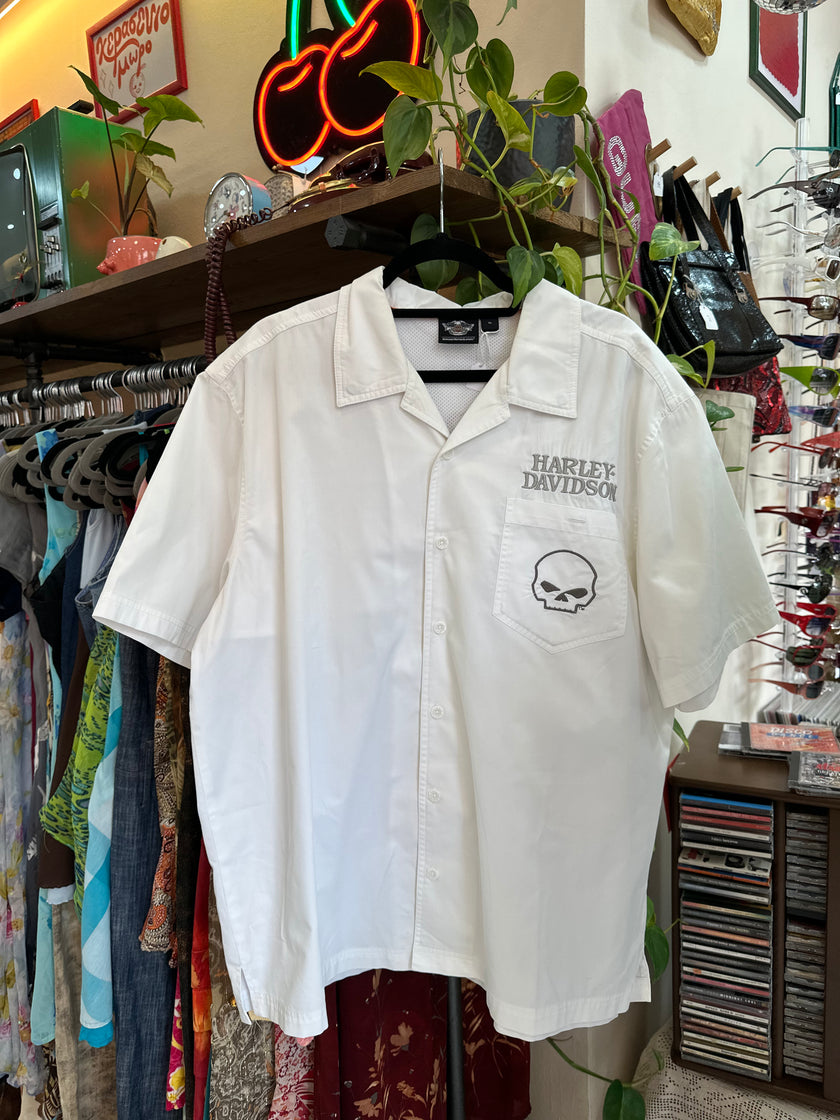 NOS Harley Davidson Mens White Short Sleeve Skull Shirt (XL)