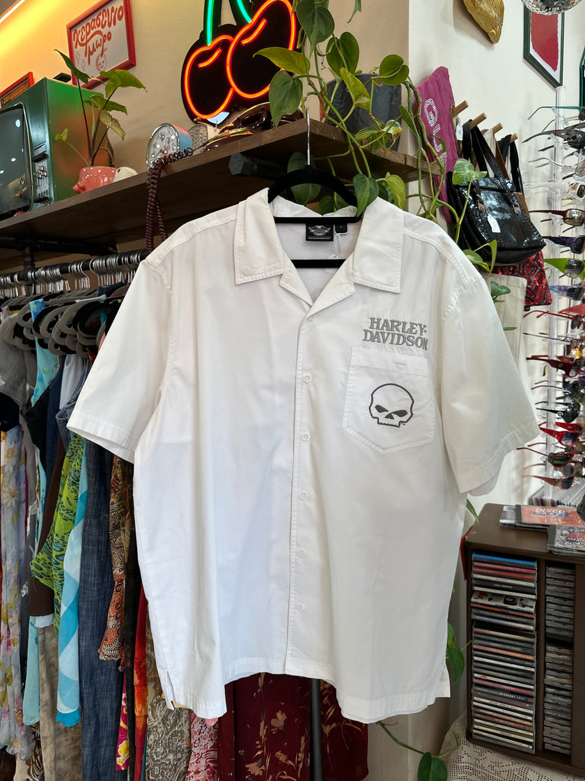 NOS Harley Davidson Mens White Short Sleeve Skull Shirt (XL)