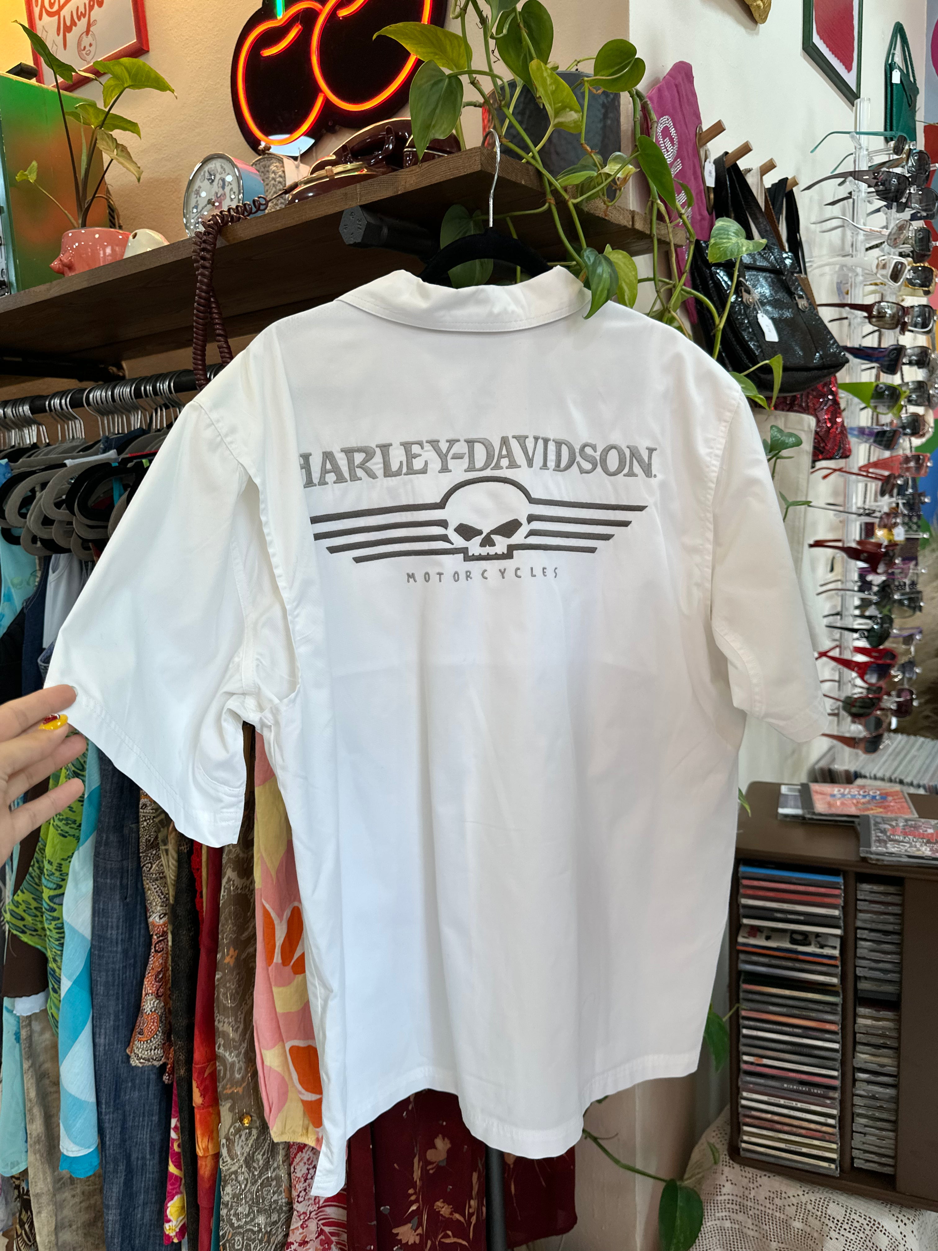 NOS Harley Davidson Mens White Short Sleeve Skull Shirt (XL)