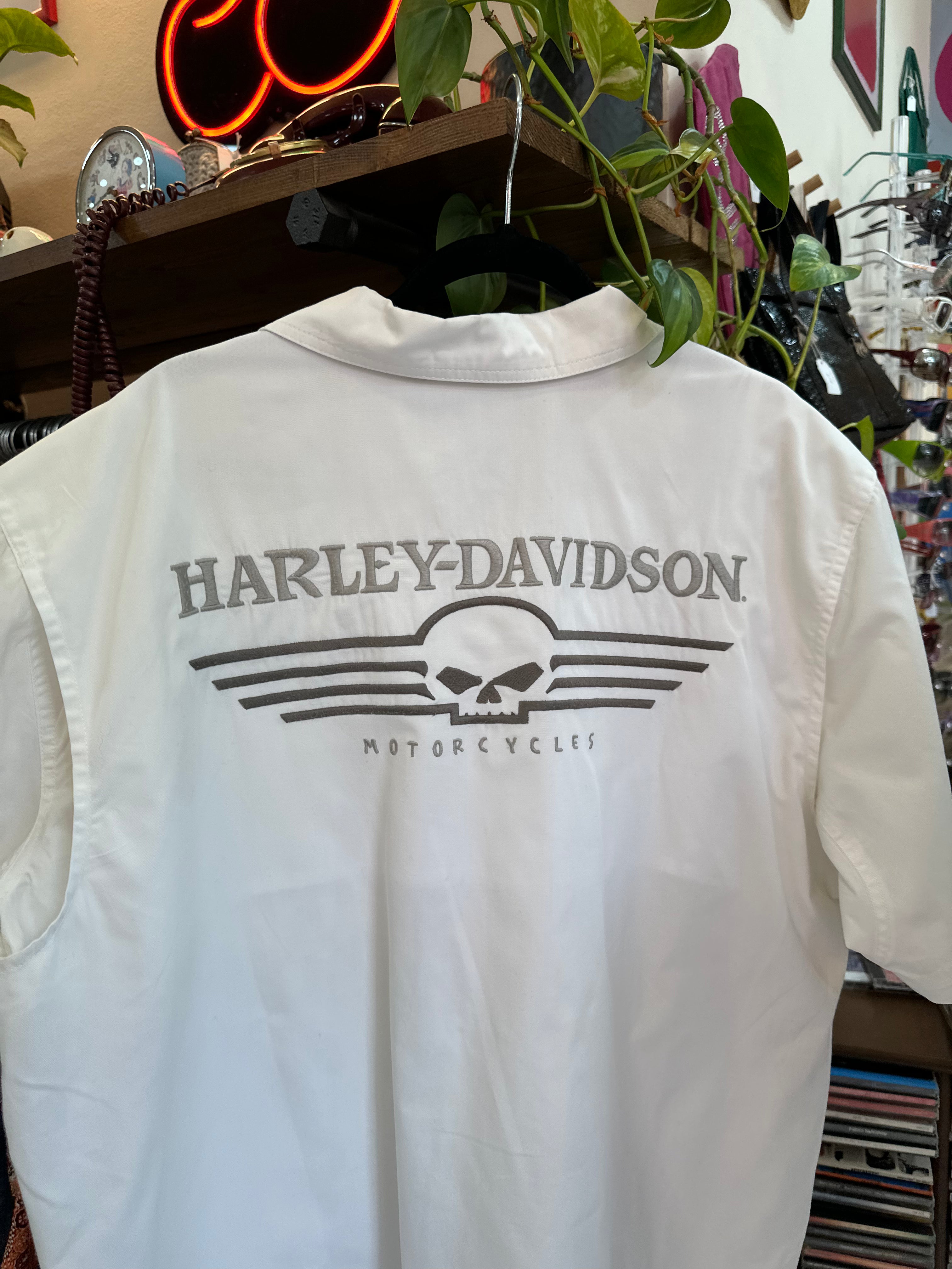 NOS Harley Davidson Mens White Short Sleeve Skull Shirt (XL)