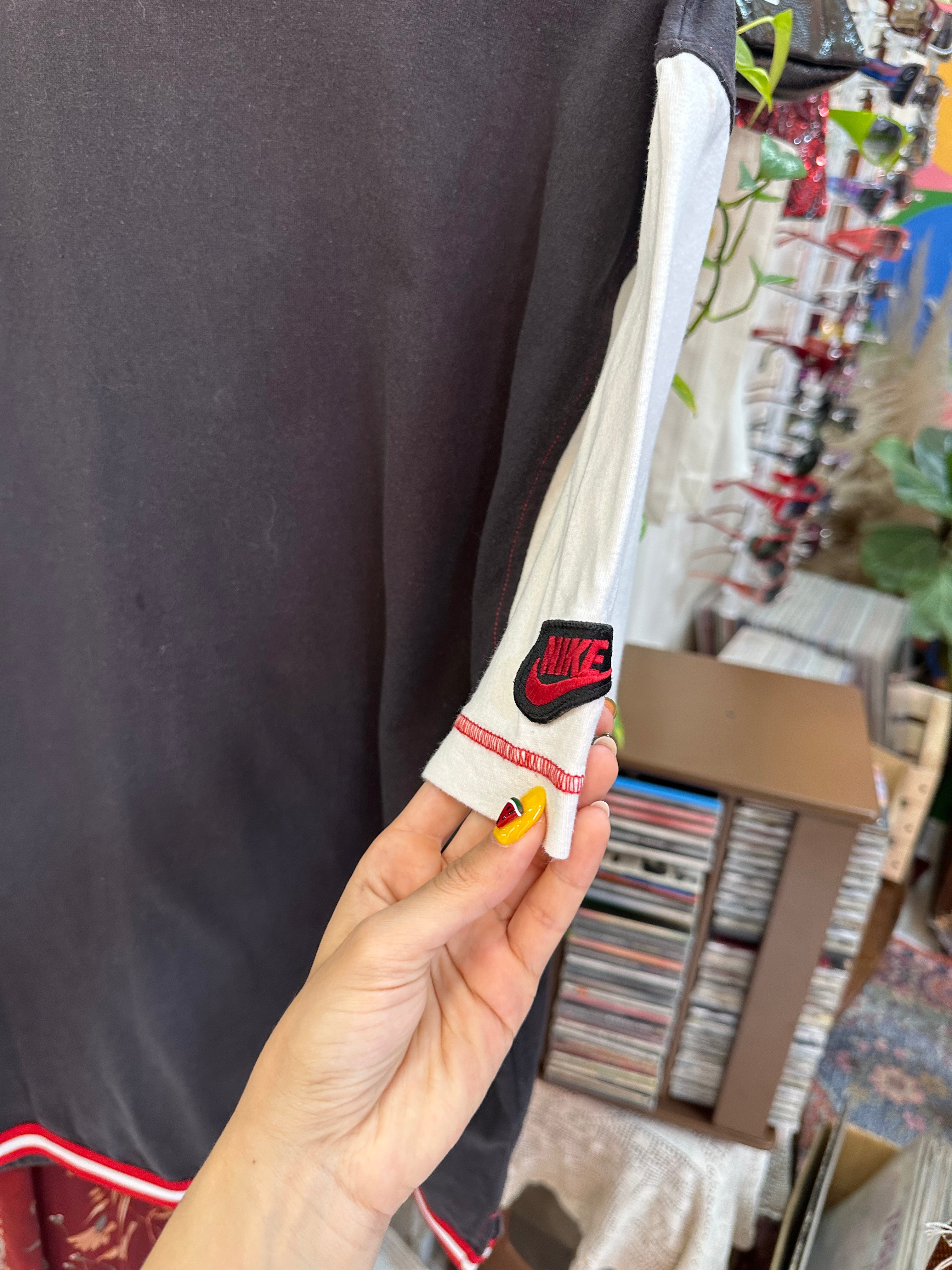 Vintage 80s Nike basket top (M)