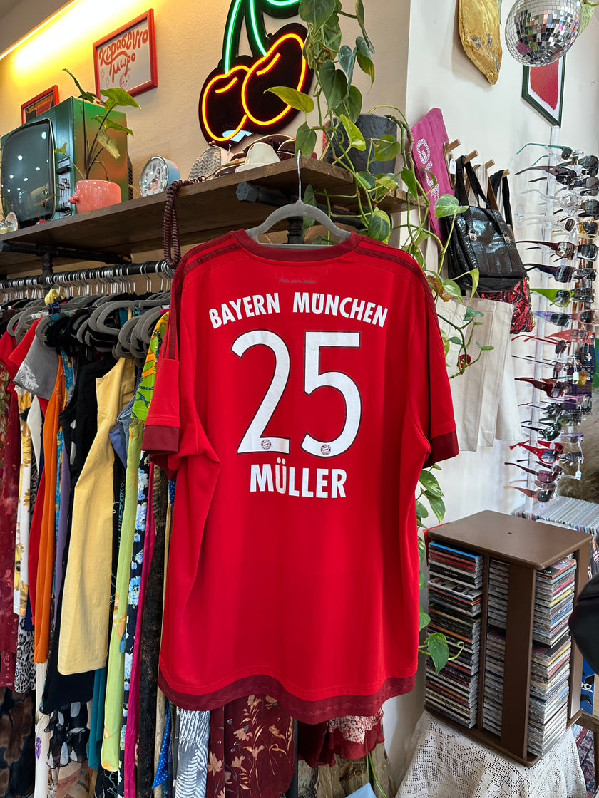 Bayern Munich Muller jersey