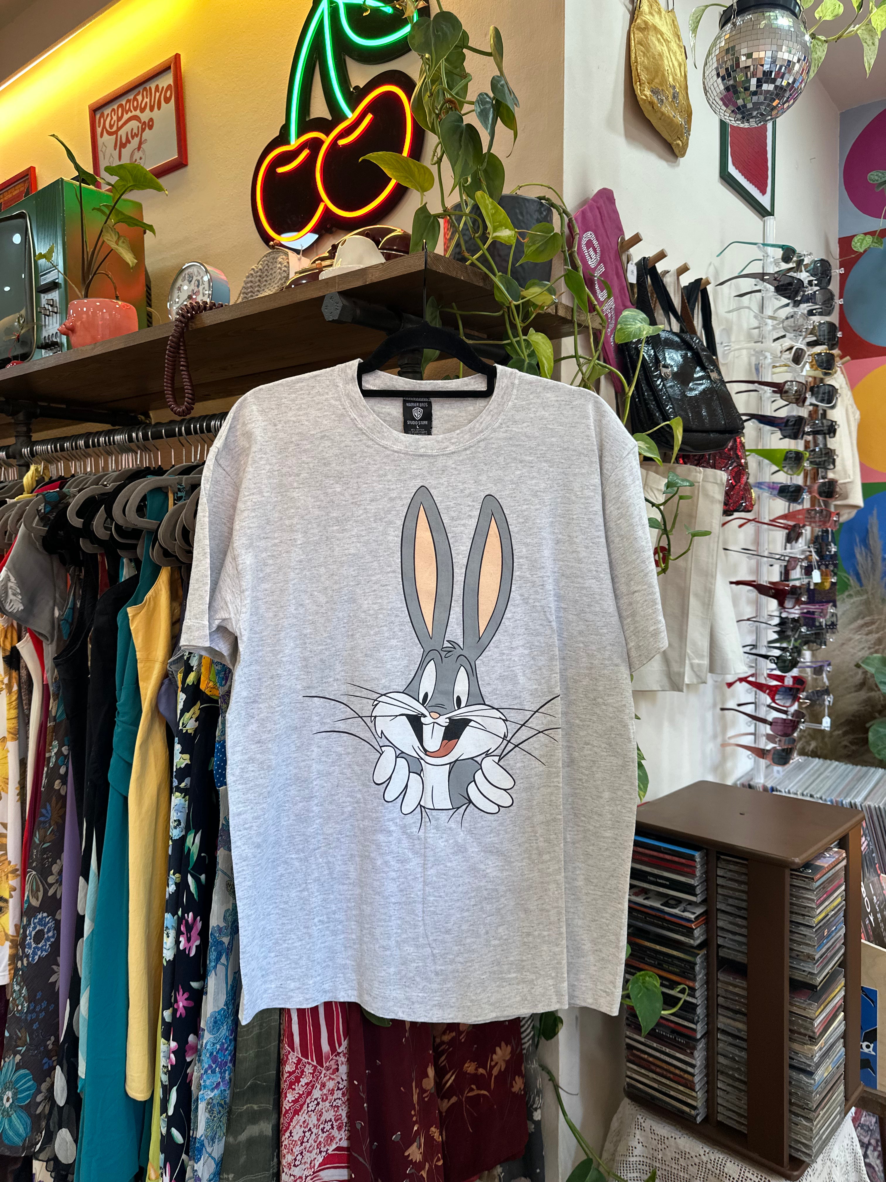 Vintage 90s Warner Brothers Looney Tunes Bugs Bunny T-shirt (L)