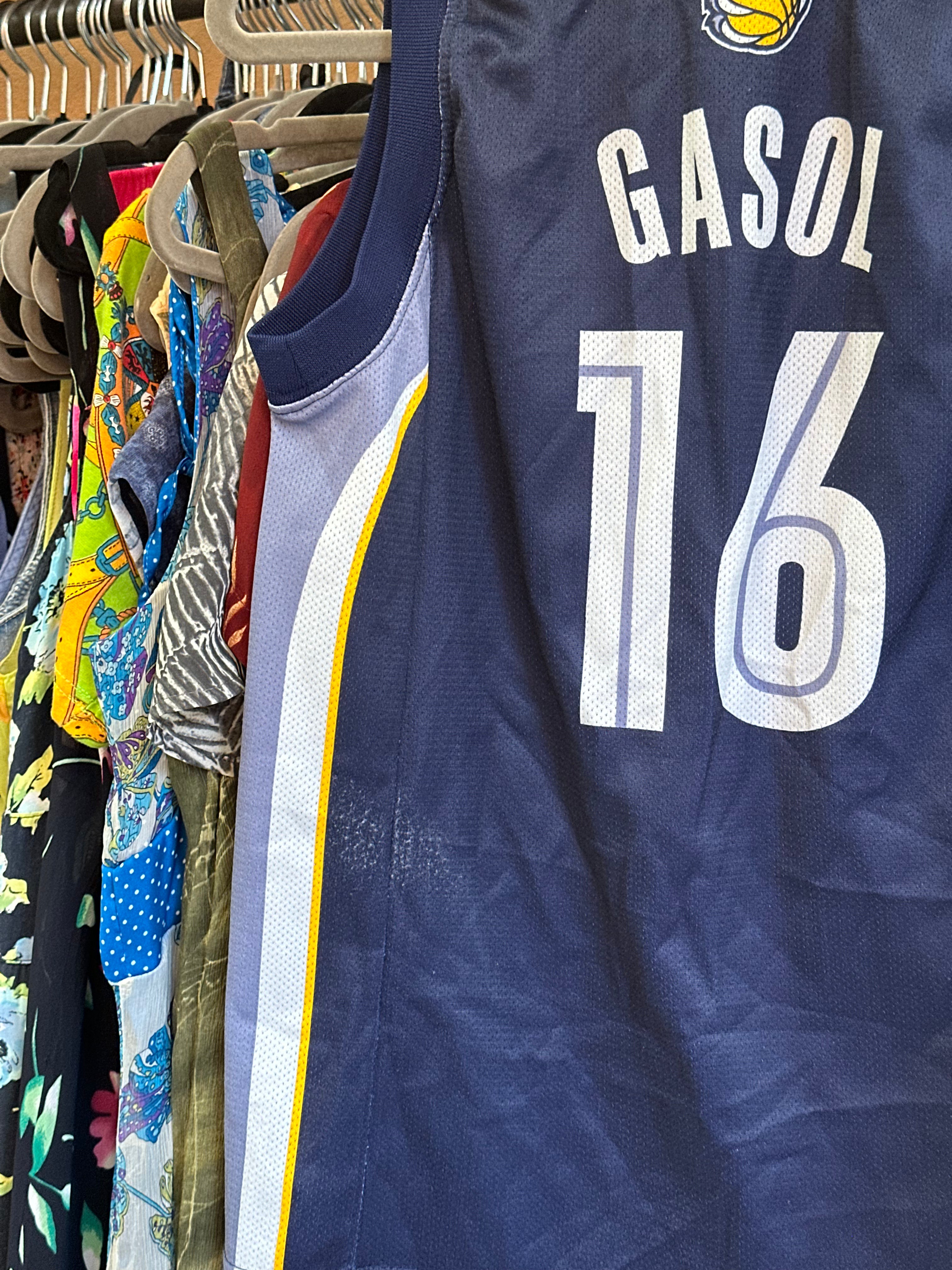 Woman’s Memphis Grizzlies Basketball Jersey - Gasol (M)
