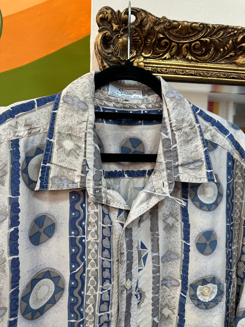 Men’s Vintage 100% silk 90s style shirt (XL)