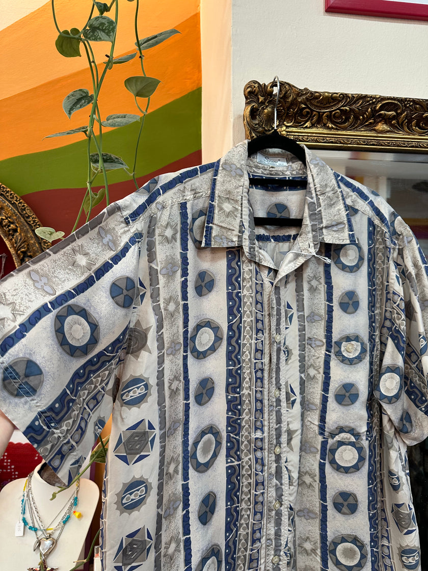 Men’s Vintage 100% silk 90s style shirt (XL)