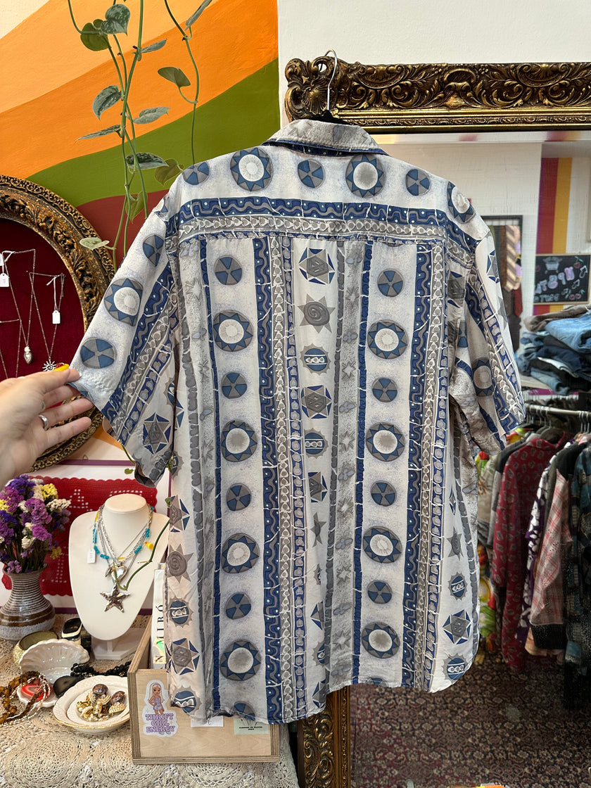 Men’s Vintage 100% silk 90s style shirt (XL)