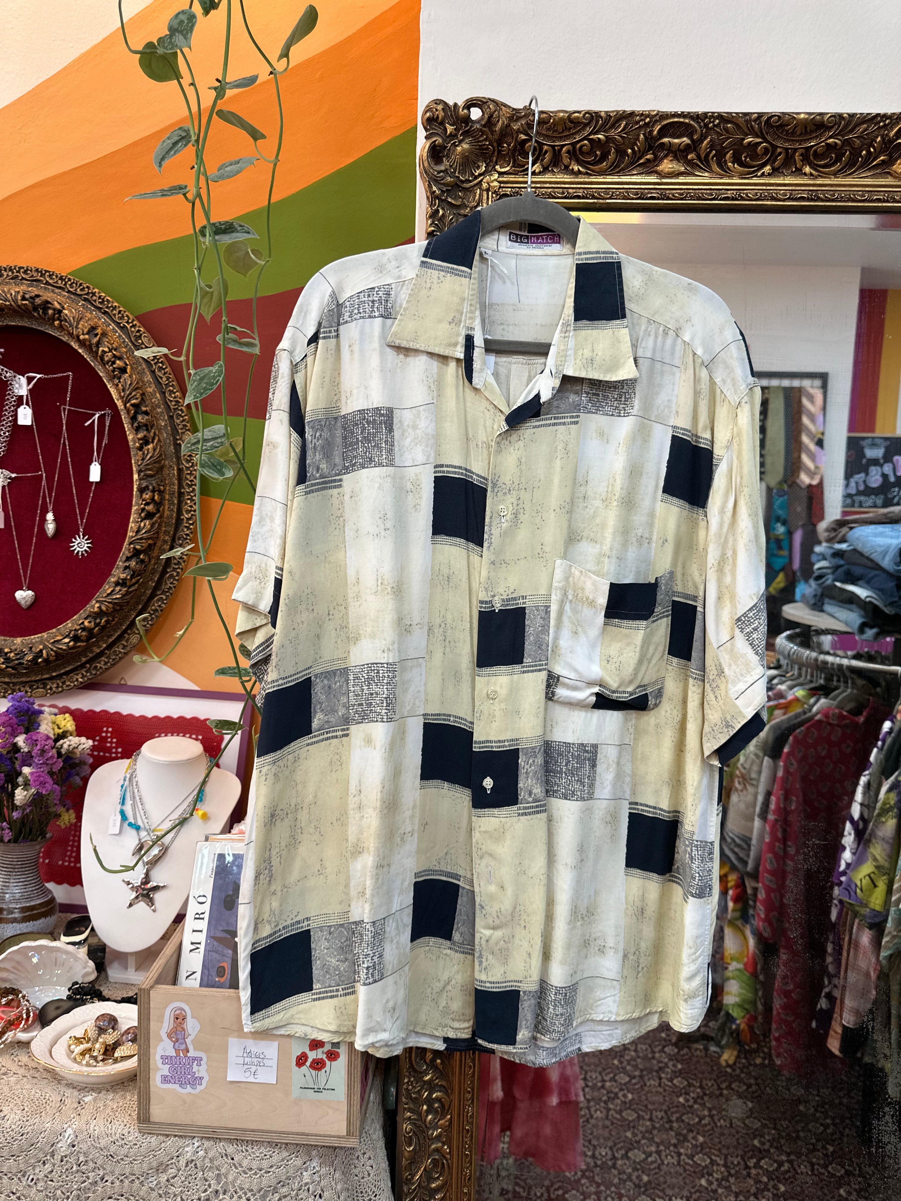 Men’s vintage 90s style shirt (L)