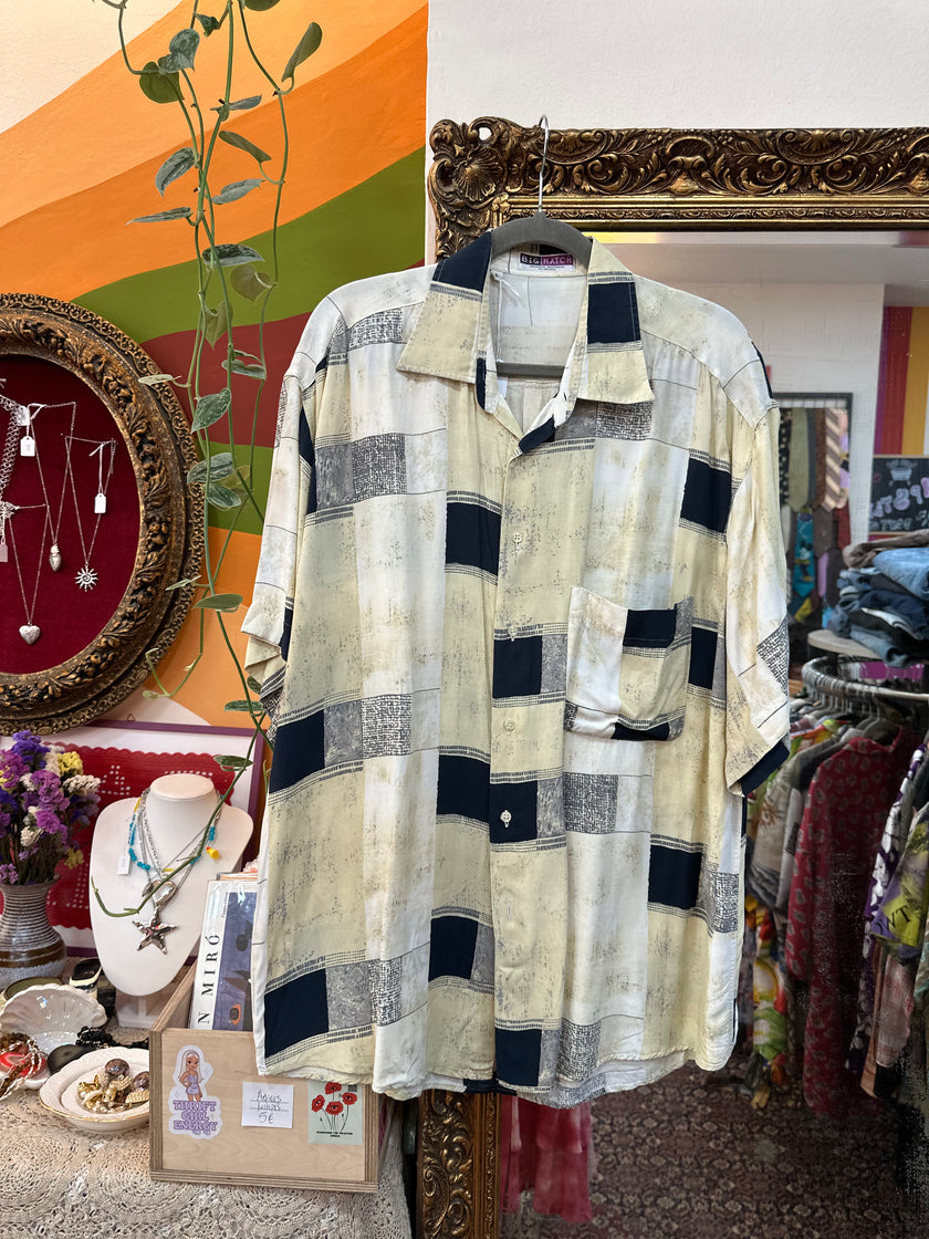 Men’s vintage 90s style shirt (L)