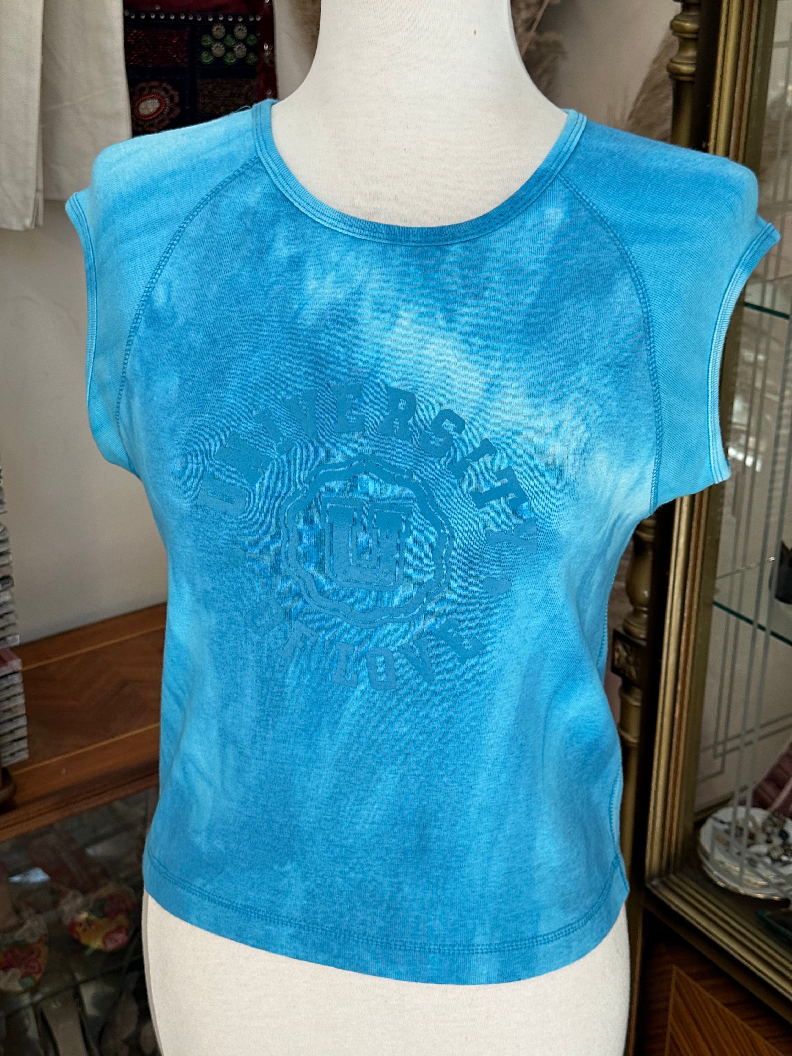 Super cute sleeveless tie dye top (L)