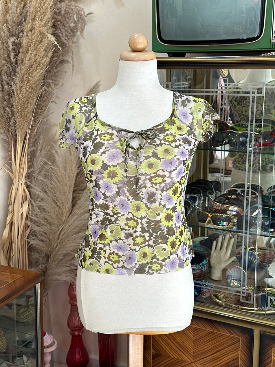Super cute mesh floral top (S/M)