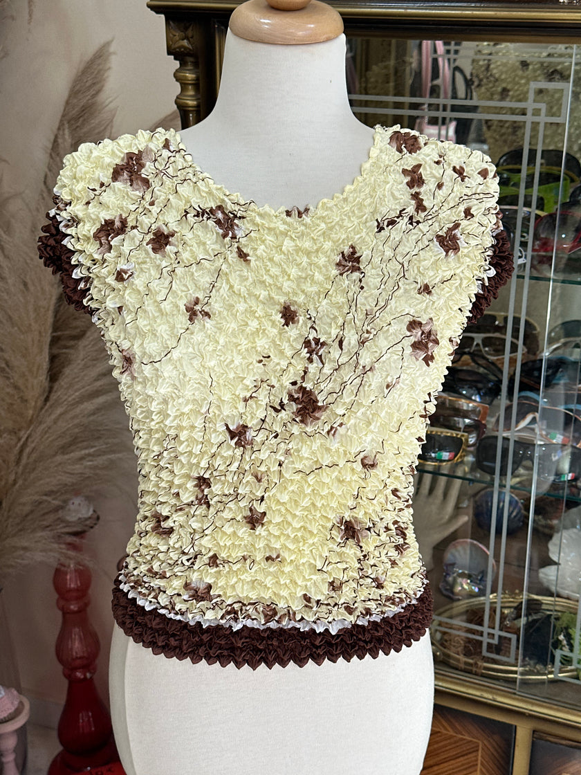 Super cute popcorn top (one size)