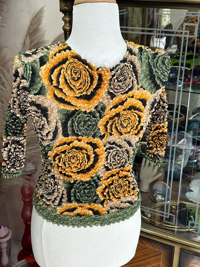 Stunning floral popcorn top (one size)