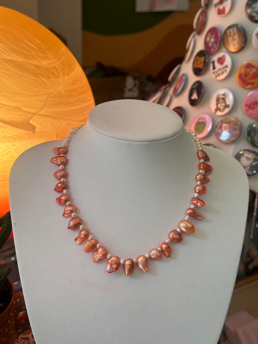 Handmade natural freshwater pearl necklace