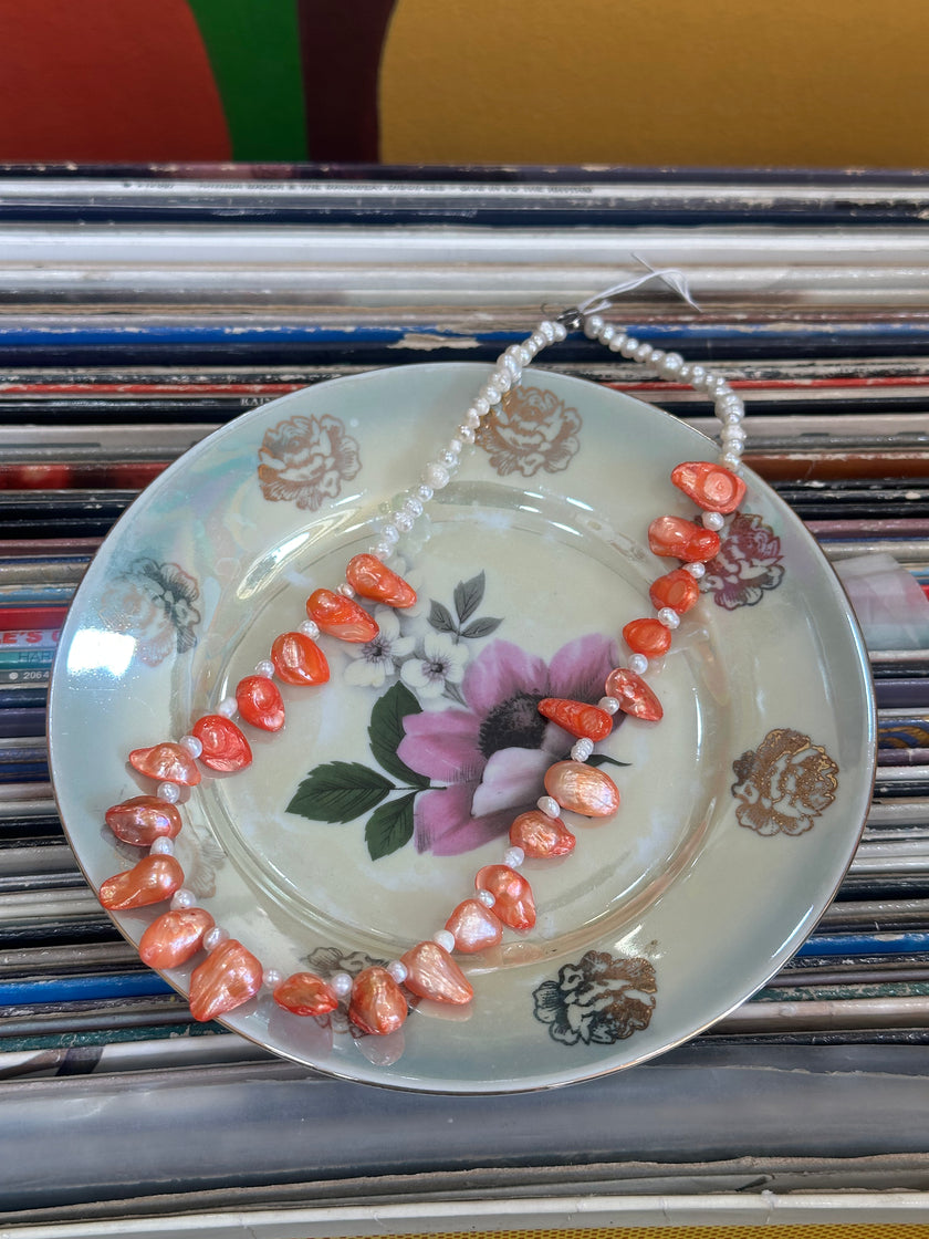 Handmade natural freshwater pearl necklace