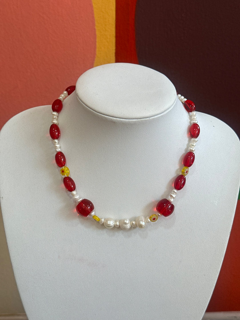 Stunning handmade chocker glass & pearl necklace