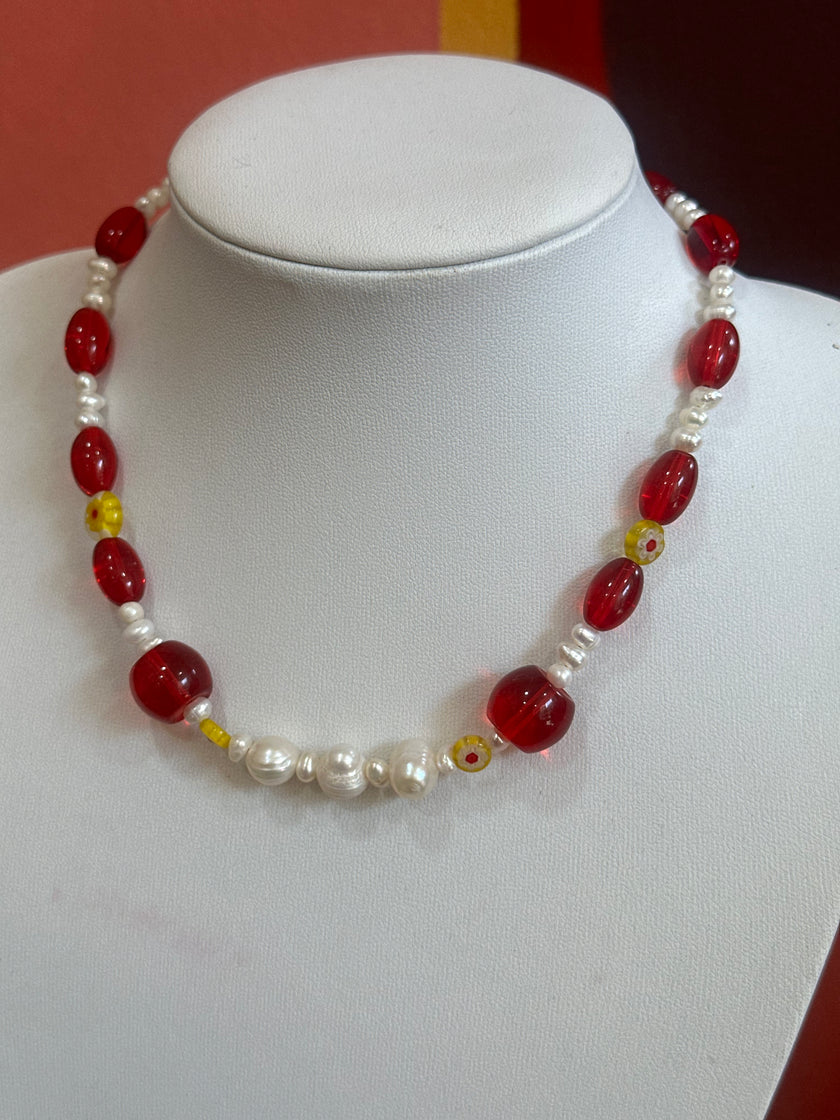Stunning handmade chocker glass & pearl necklace