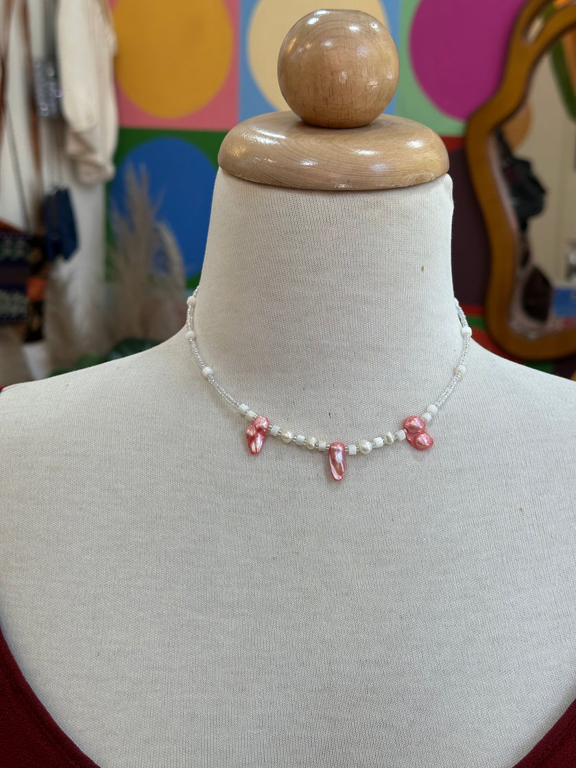 Handmade beaded necklace with natural pearls