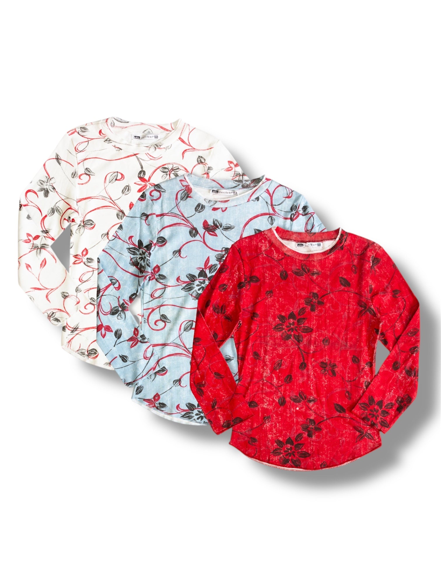 Super cute deadstock Y2k longsleeve top (available in 3 colours)