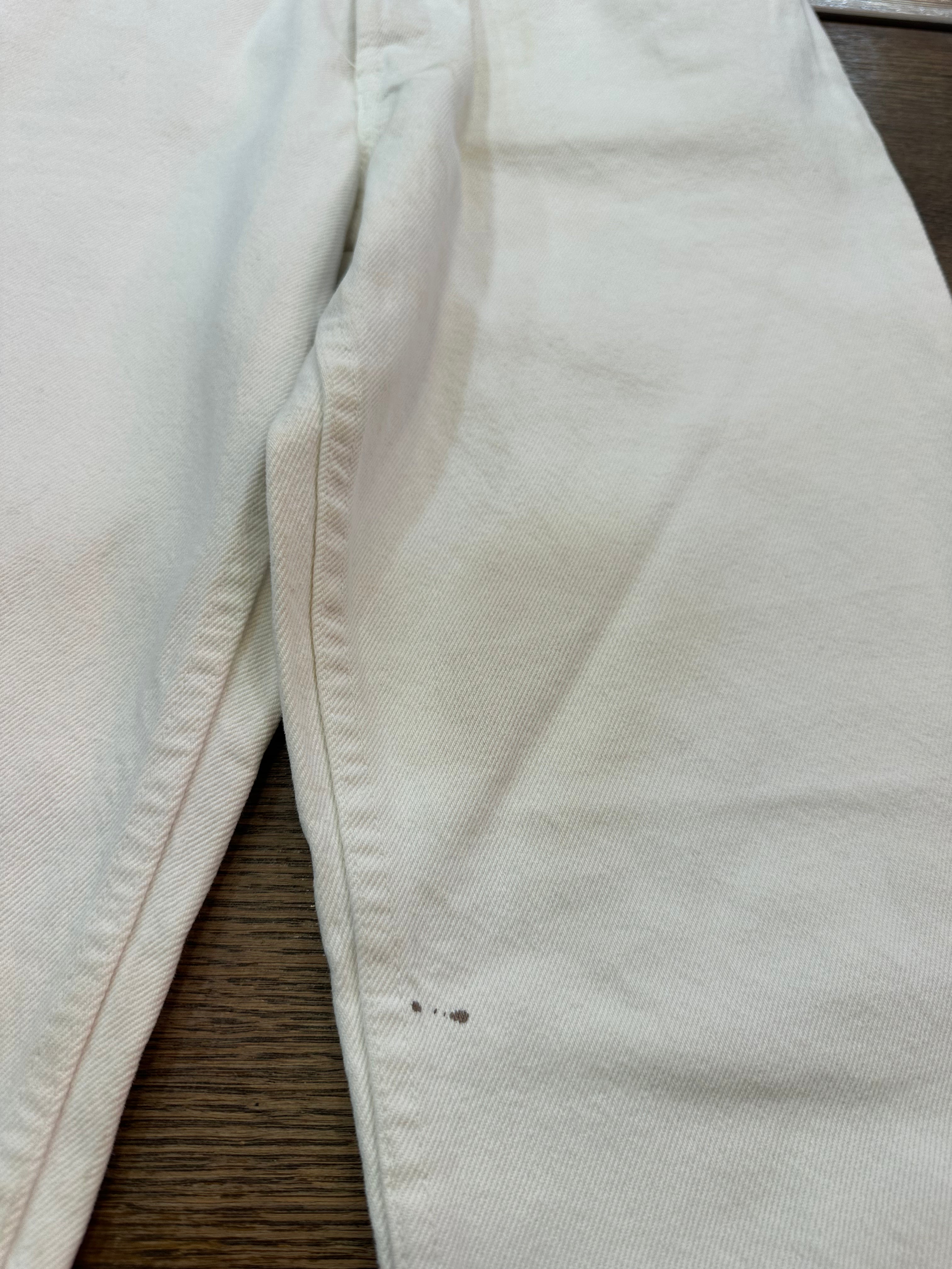 Levi's 901 high waisted white jeans (W29)