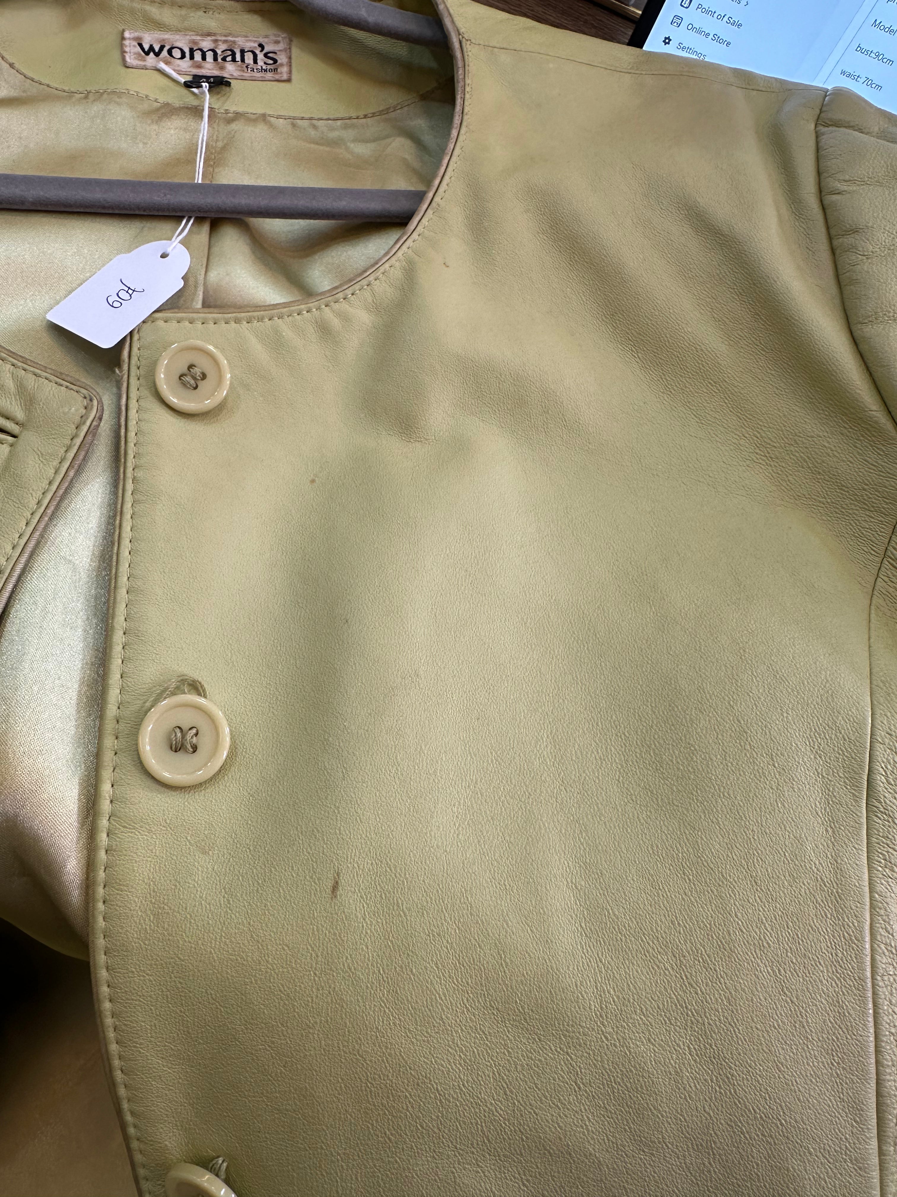 Vintage green genuine leather jacket (M/L)