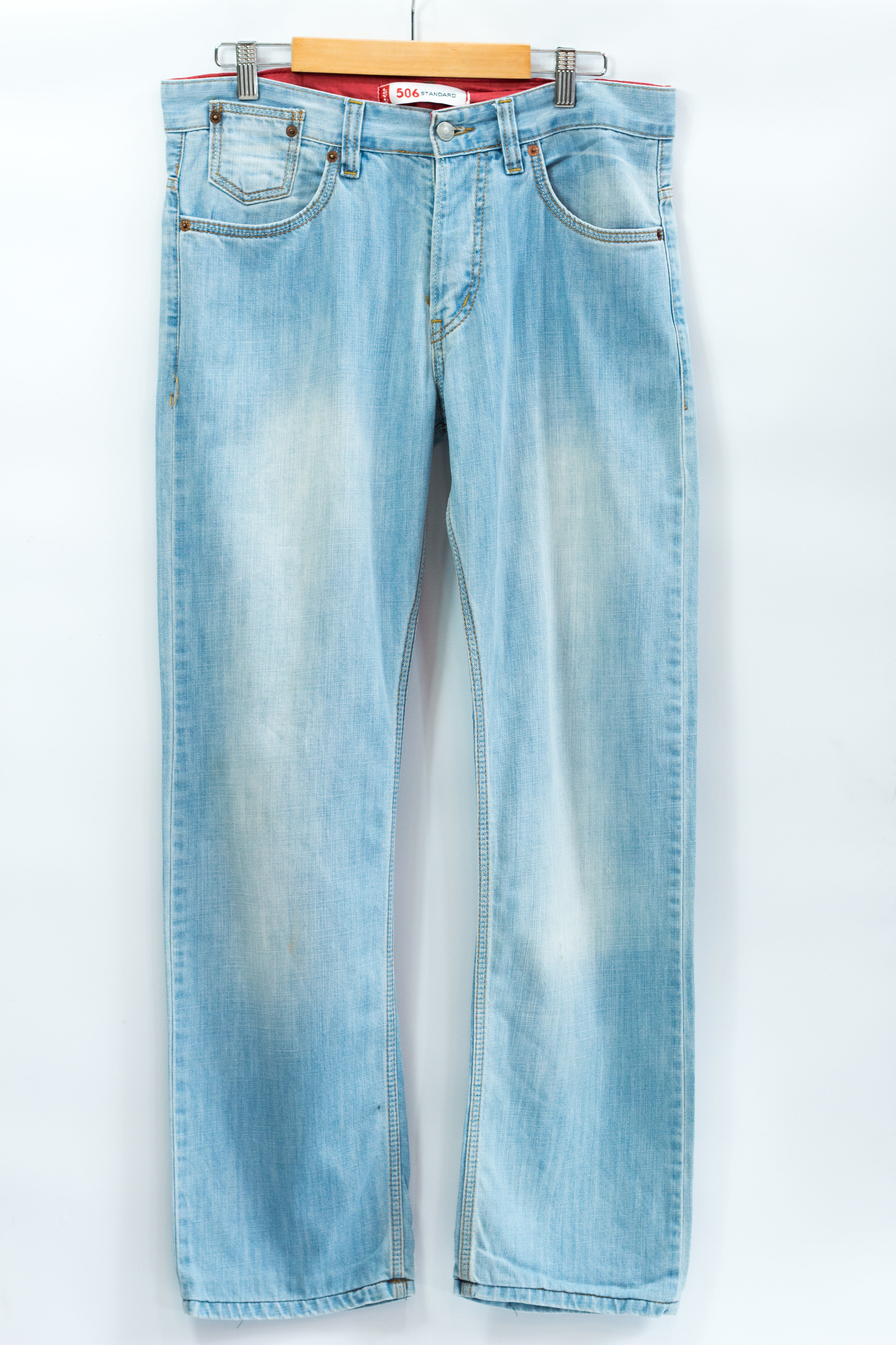 Levis 506 light wash jeans W32