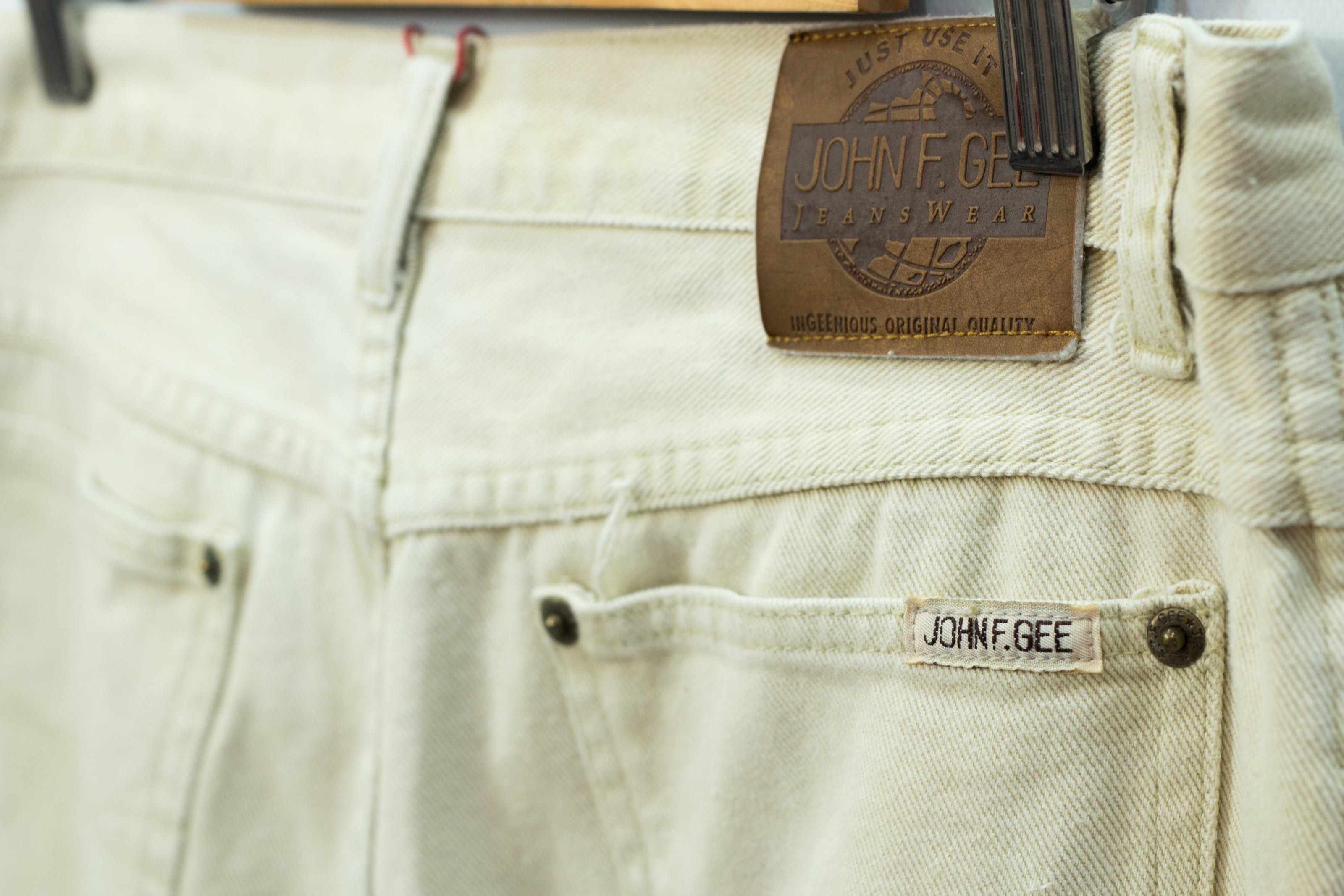 JONH F. GEE high waisted crem jeans