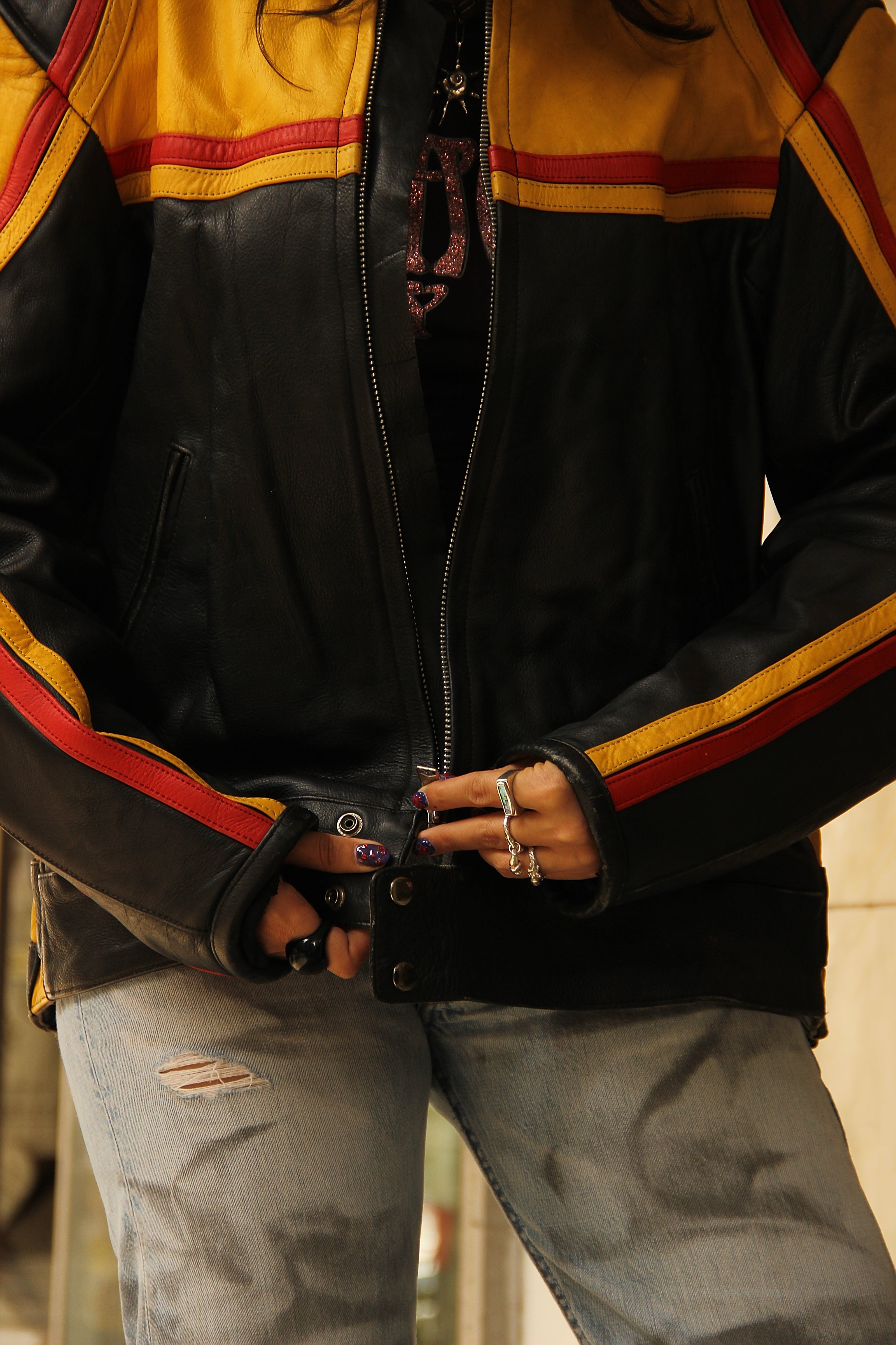 Vintage Men’s genuine leather motorcycle jacket (L)
