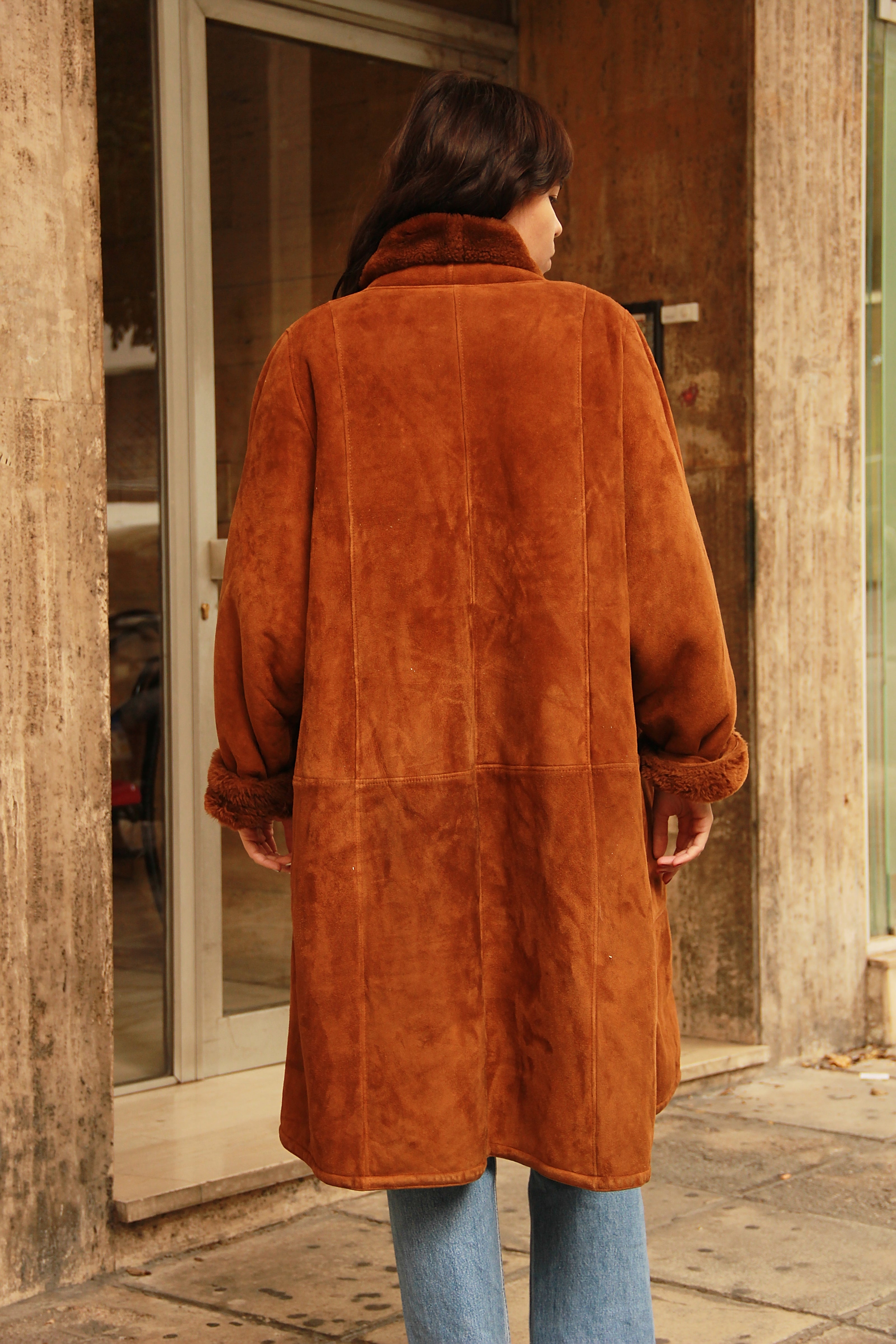 Vintage oversized caramel brown shearling coat (L/XL)