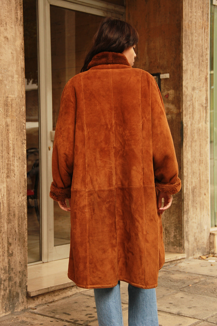 Vintage oversized caramel brown shearling coat (L/XL)