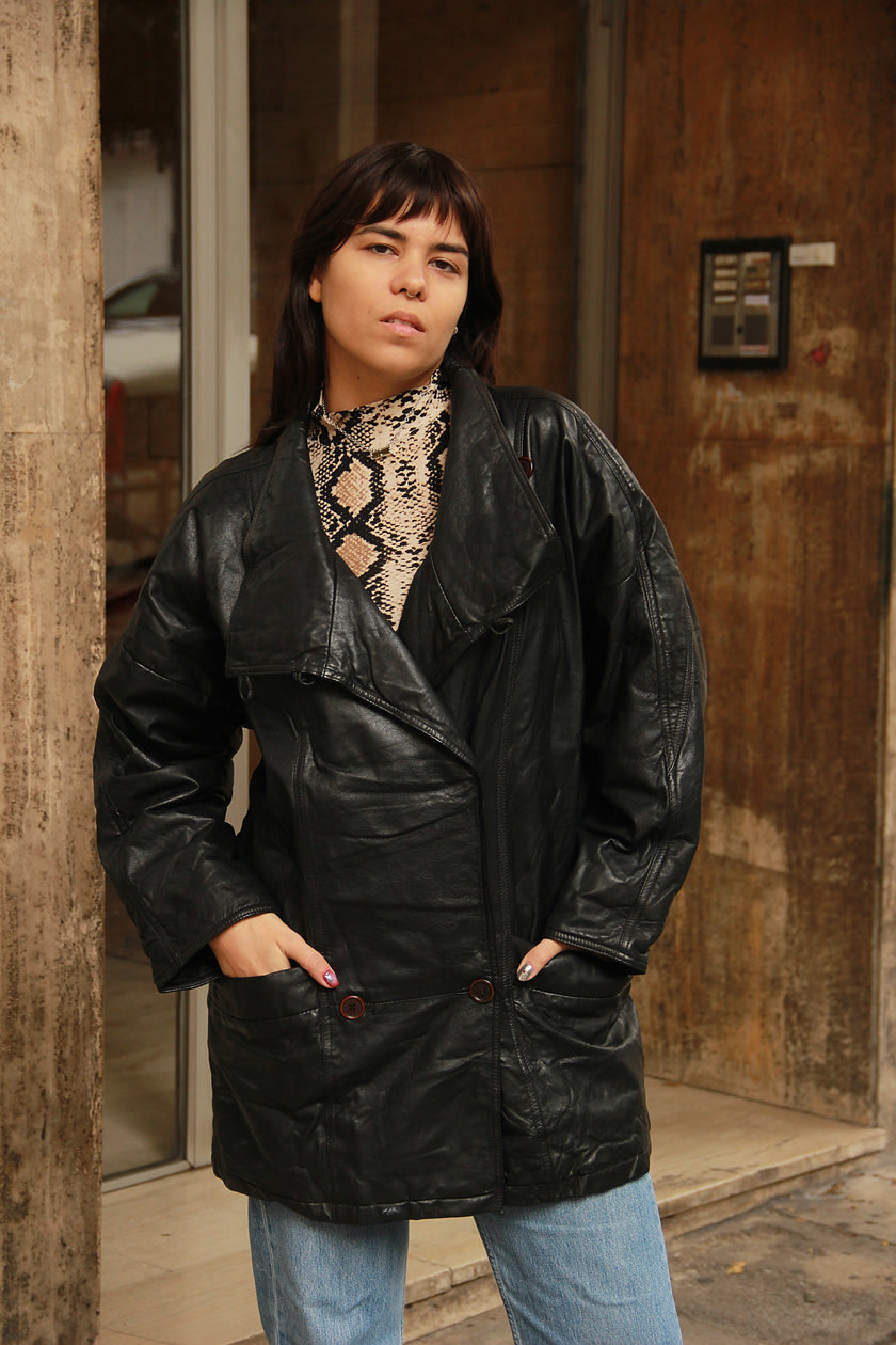 Vintage Men’s dark brown leather coat with tan shearling collar (L/XL)