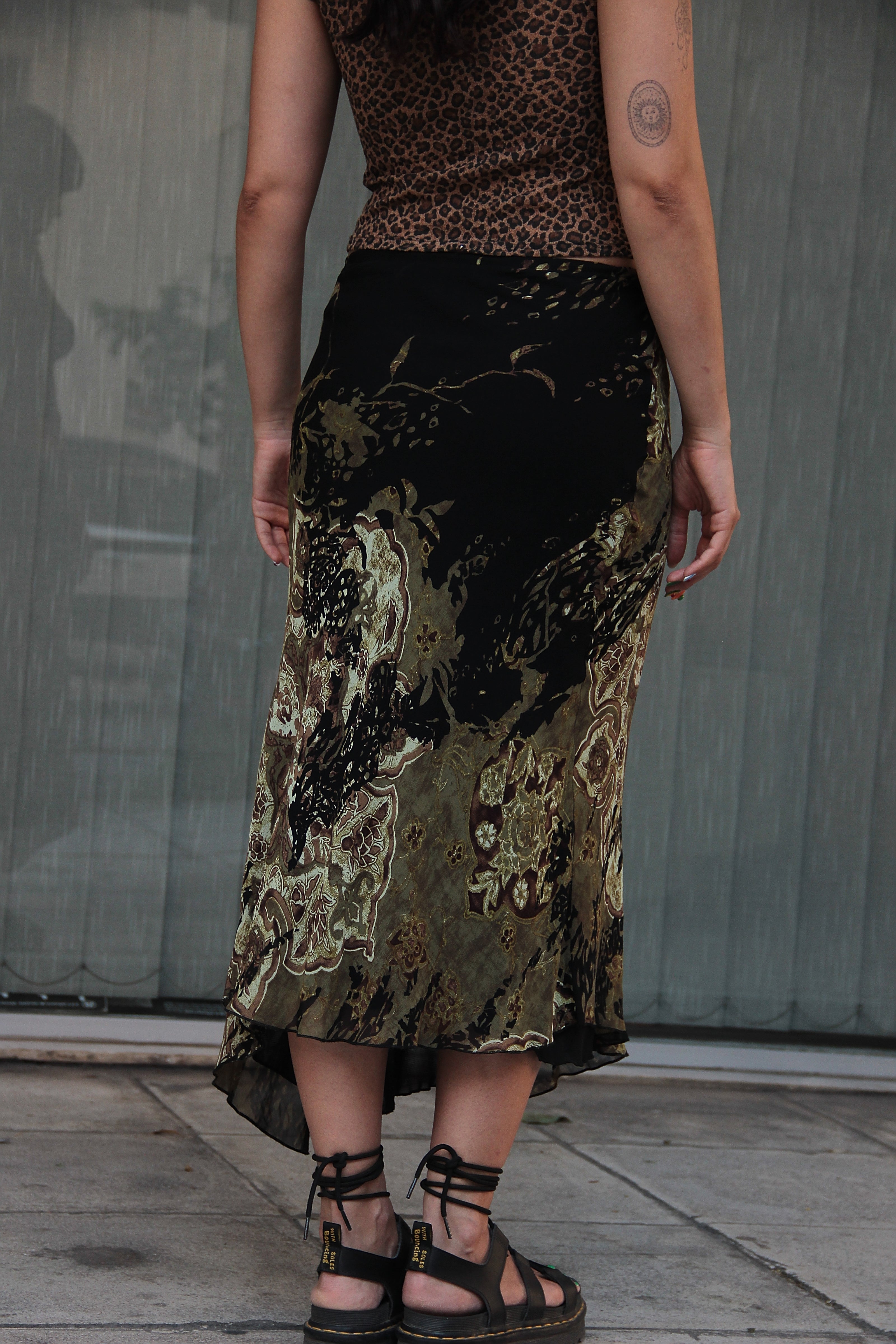 Vintage 90s style asymetrical skirt (M/L)