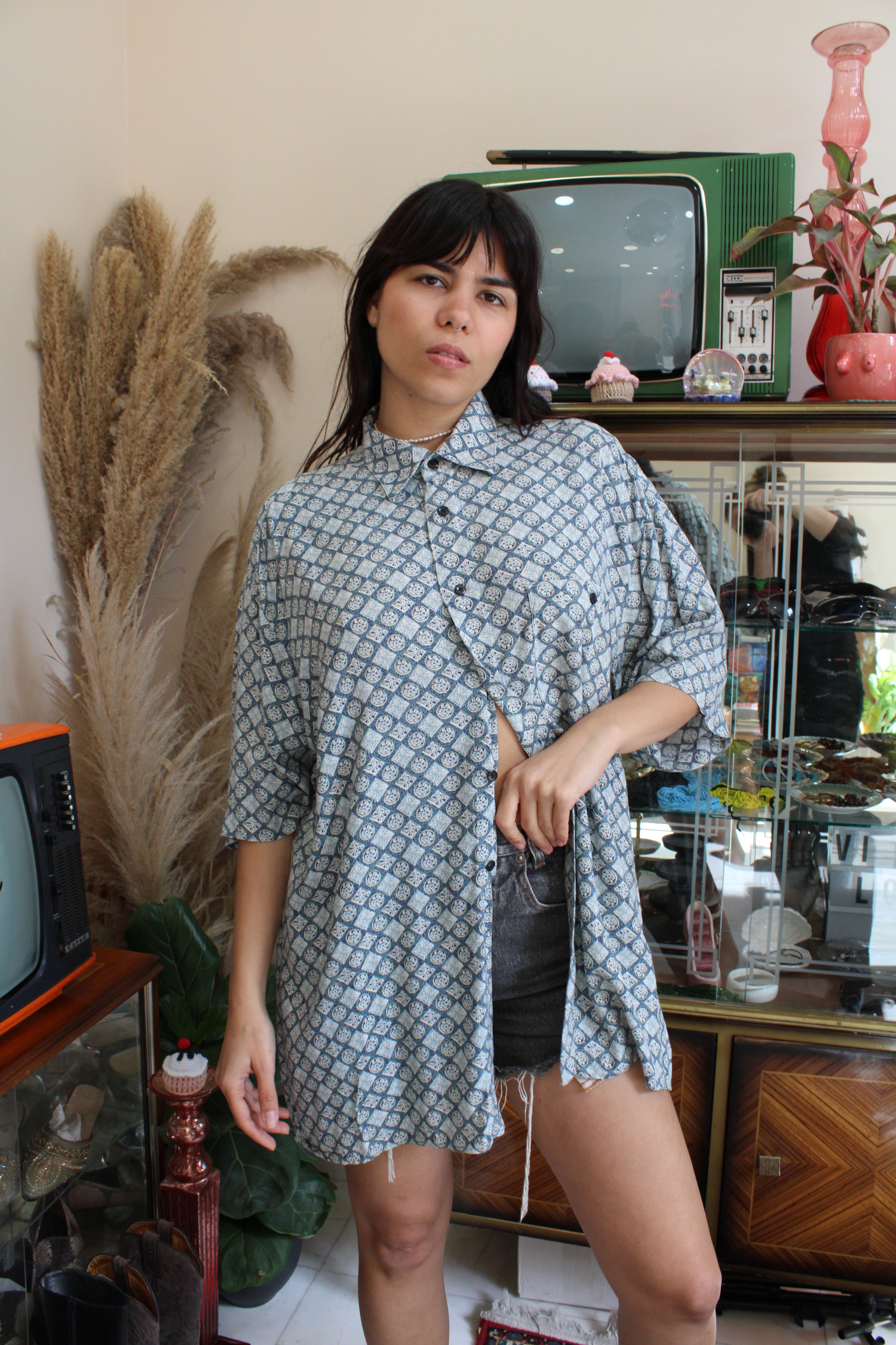 Men’s vintage funky oversized 100% viscose shirt