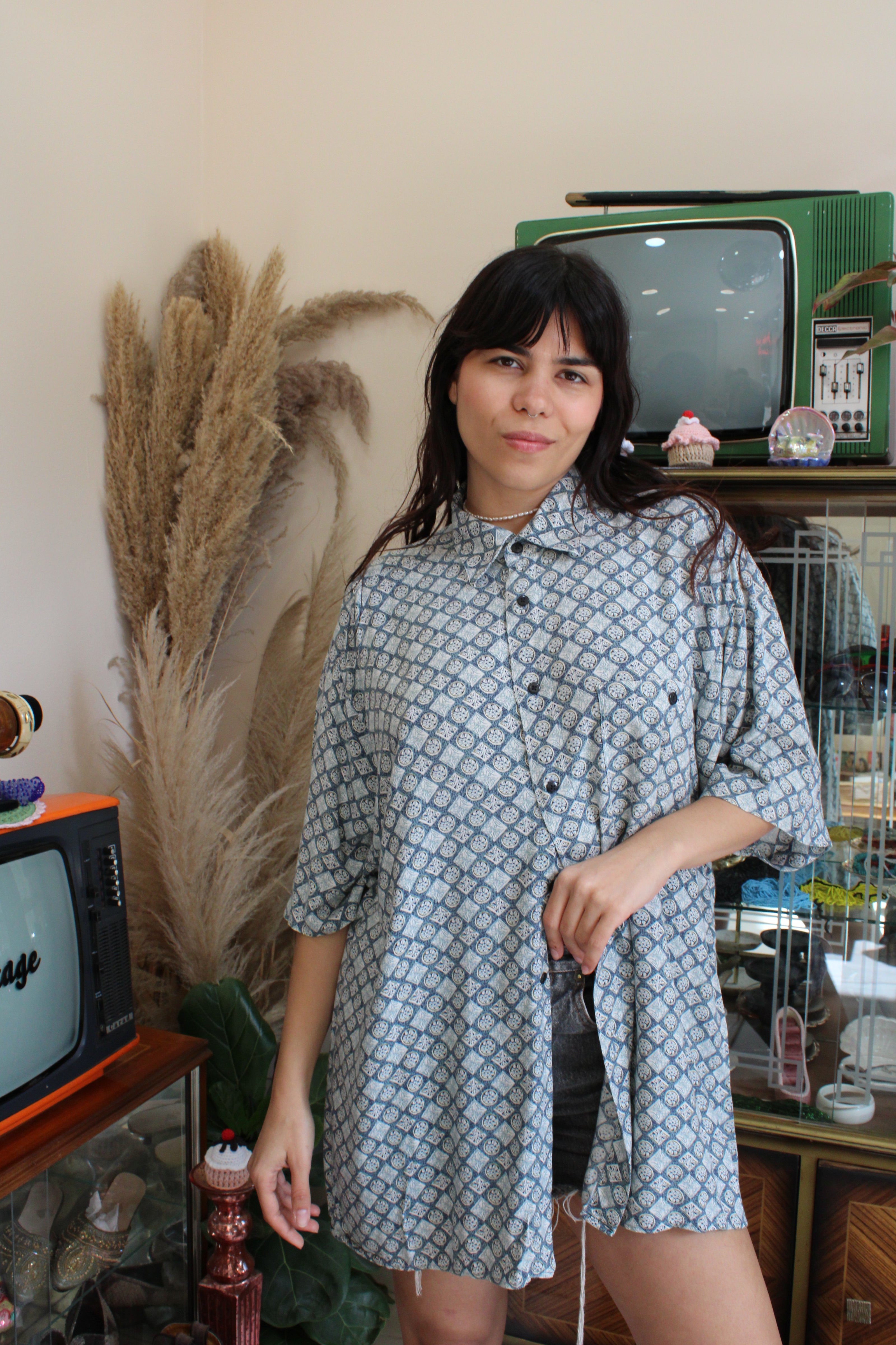 Men’s vintage funky oversized 100% viscose shirt