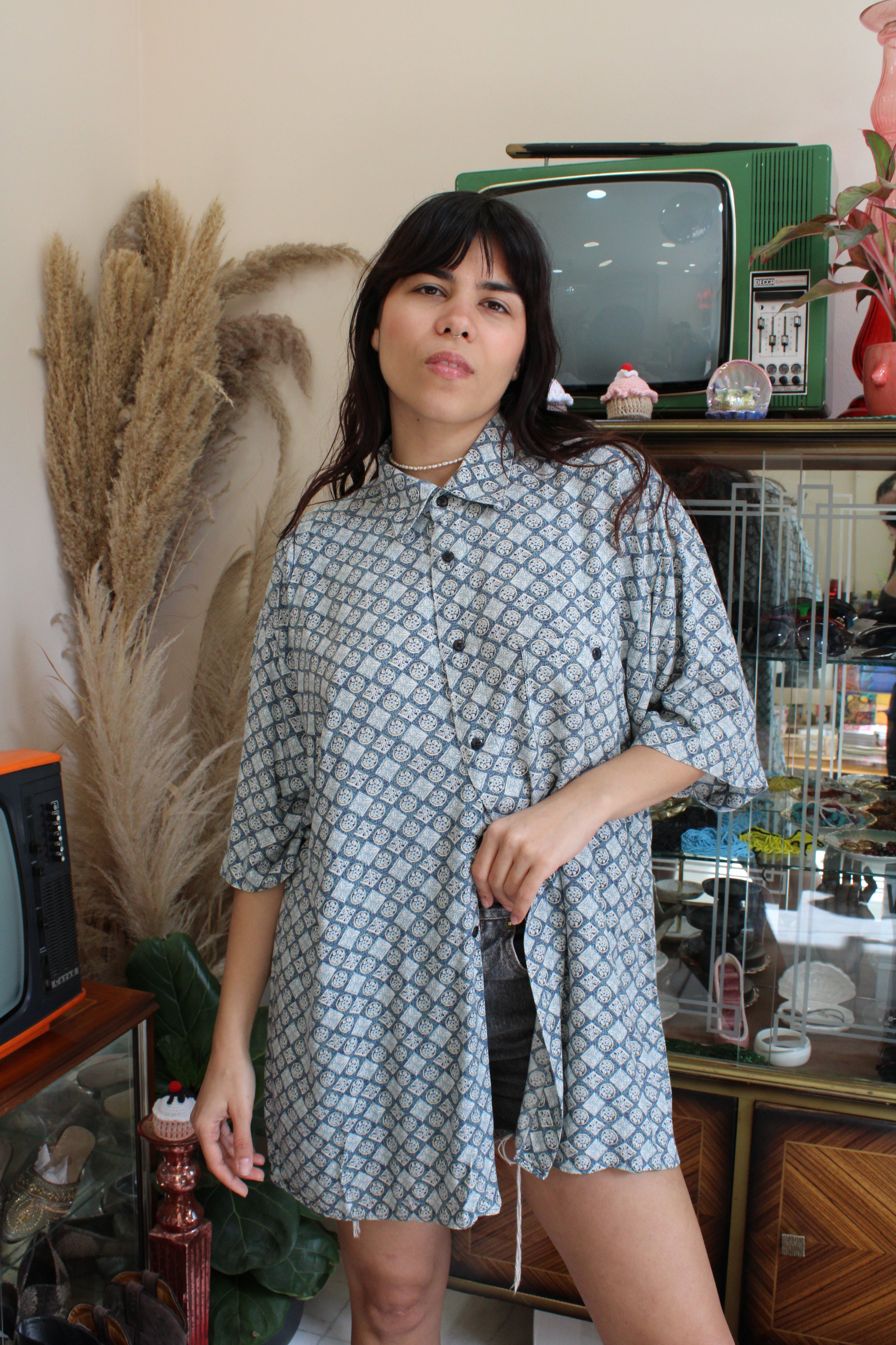 Men’s vintage funky oversized 100% viscose shirt