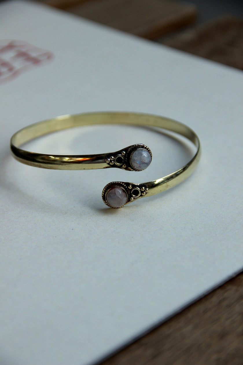 Stunning gold toned brass cuff bracelet (white stones)
