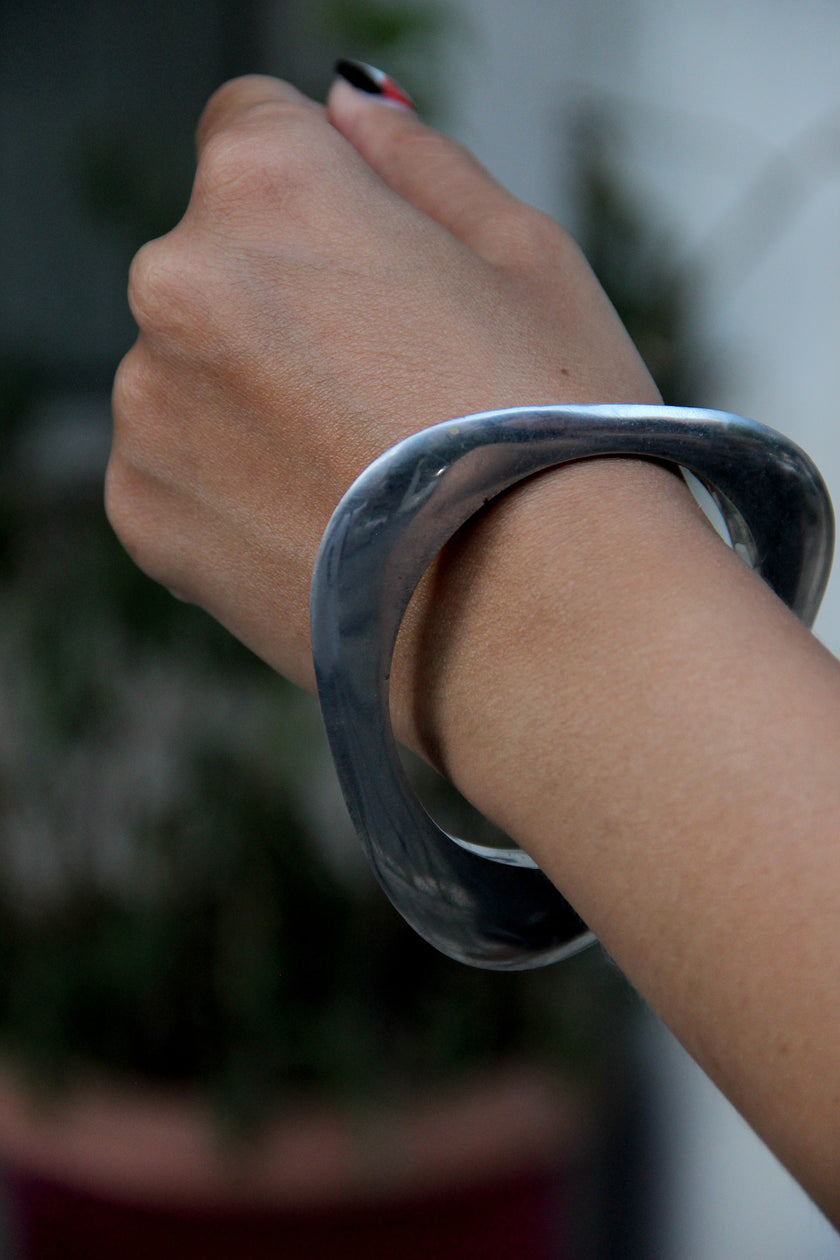 Silver toned bangle