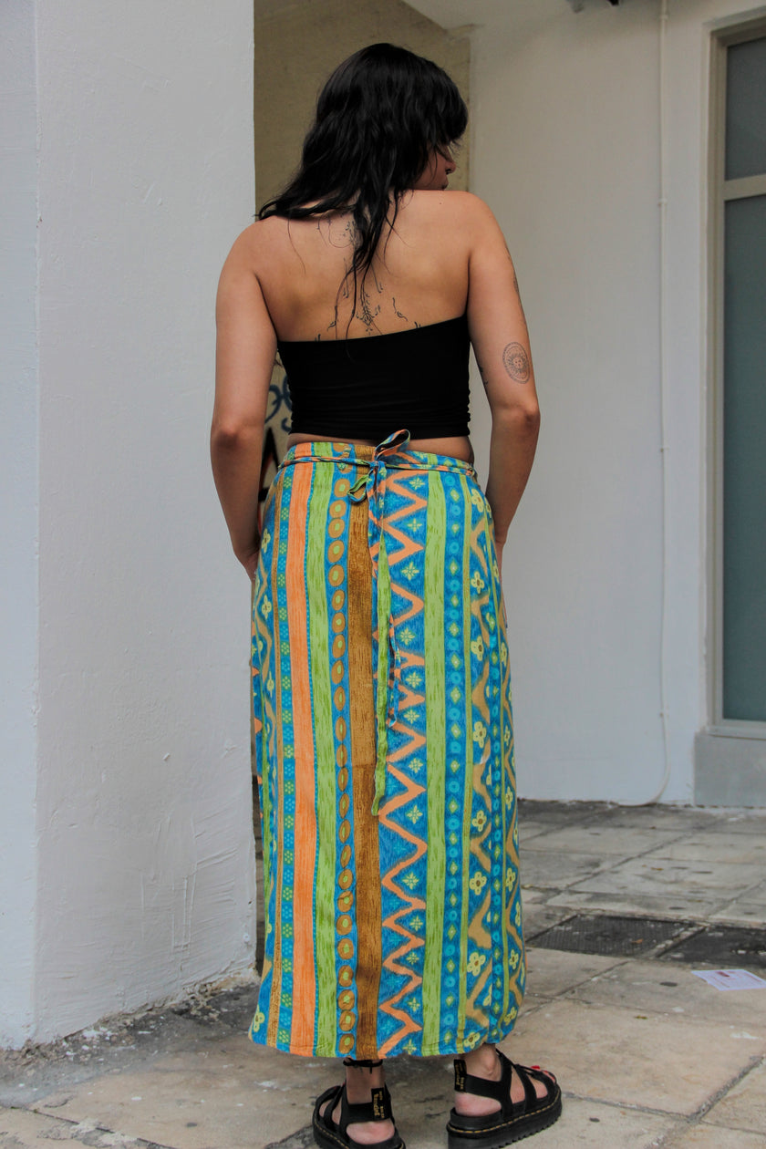 Vintage funky maxi wrap skirt (M)