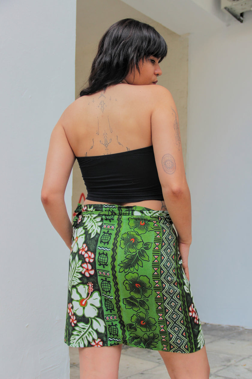 Vintage mini funky patterned wrap skirt (M/L)