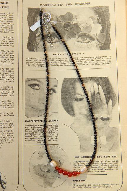 Handmade necklace with agate, corneal & natural pearls