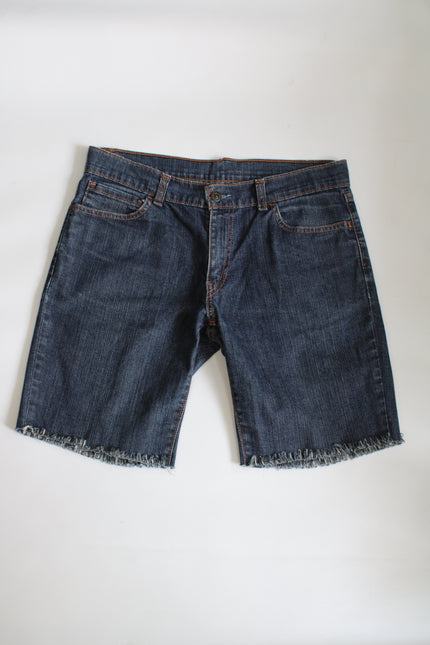 Levi’s low waisted shorts W30