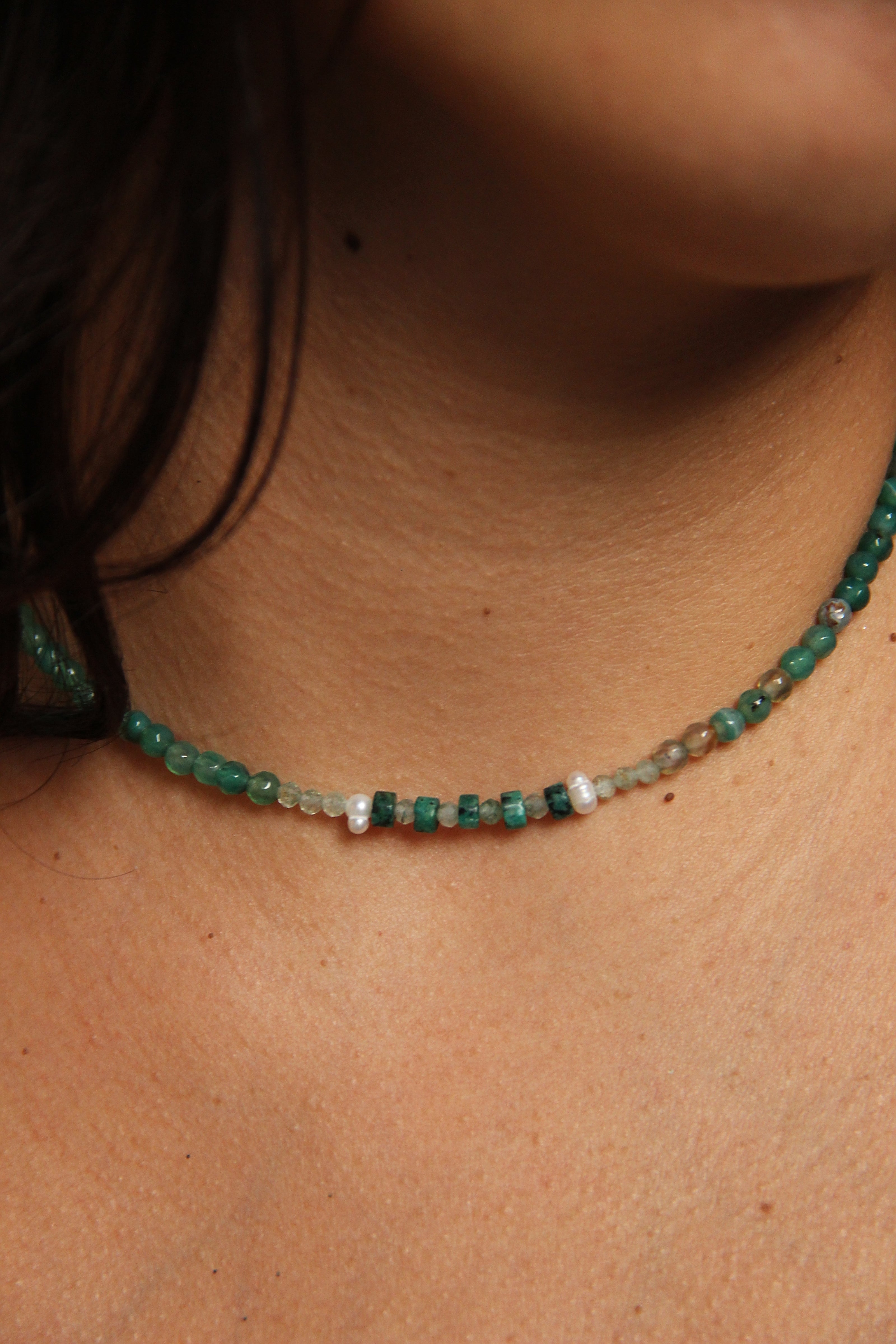 Beautiful handmade necklace with agate, dark green jasper & pearls