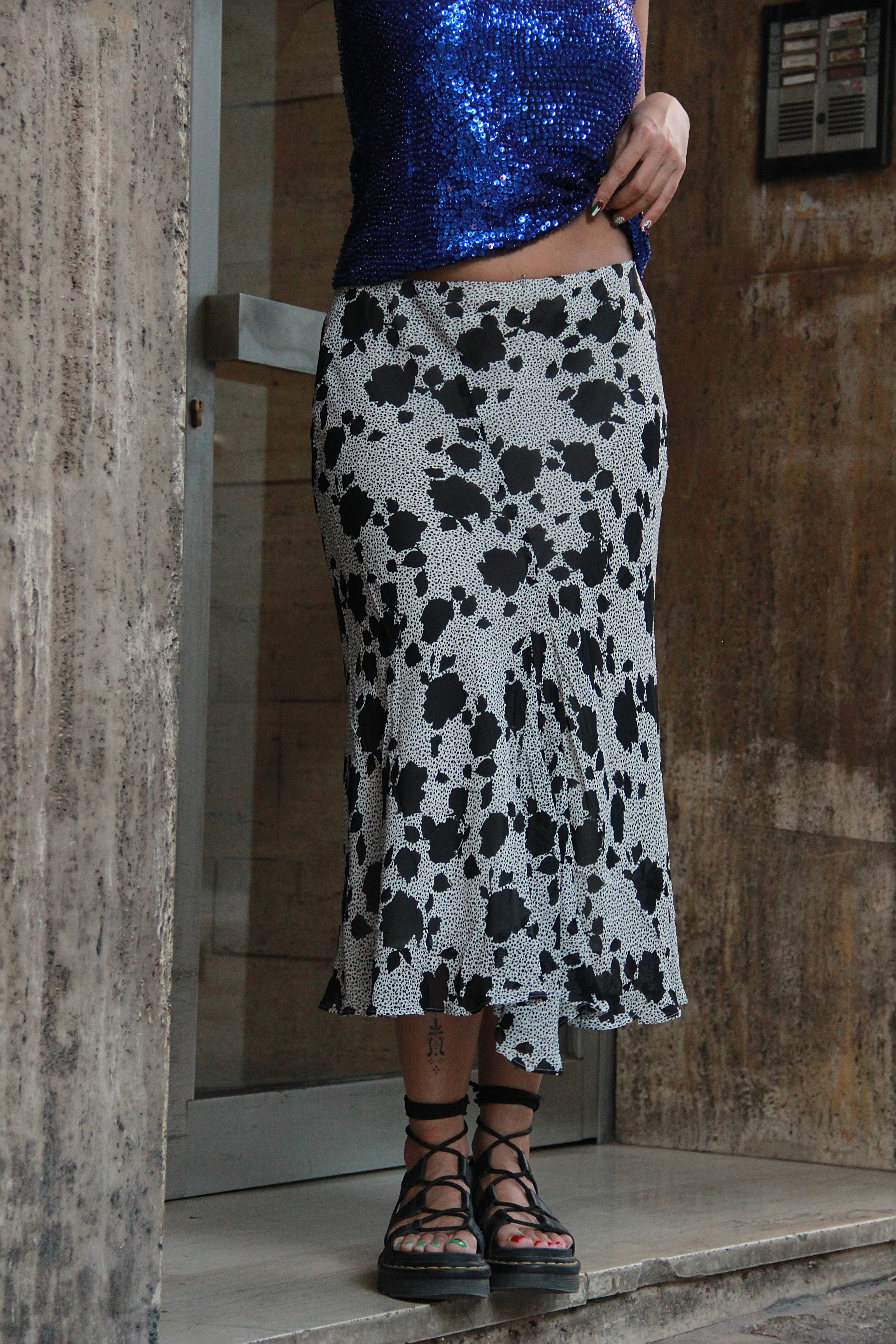 Vintage 90s style midi skirt (M)