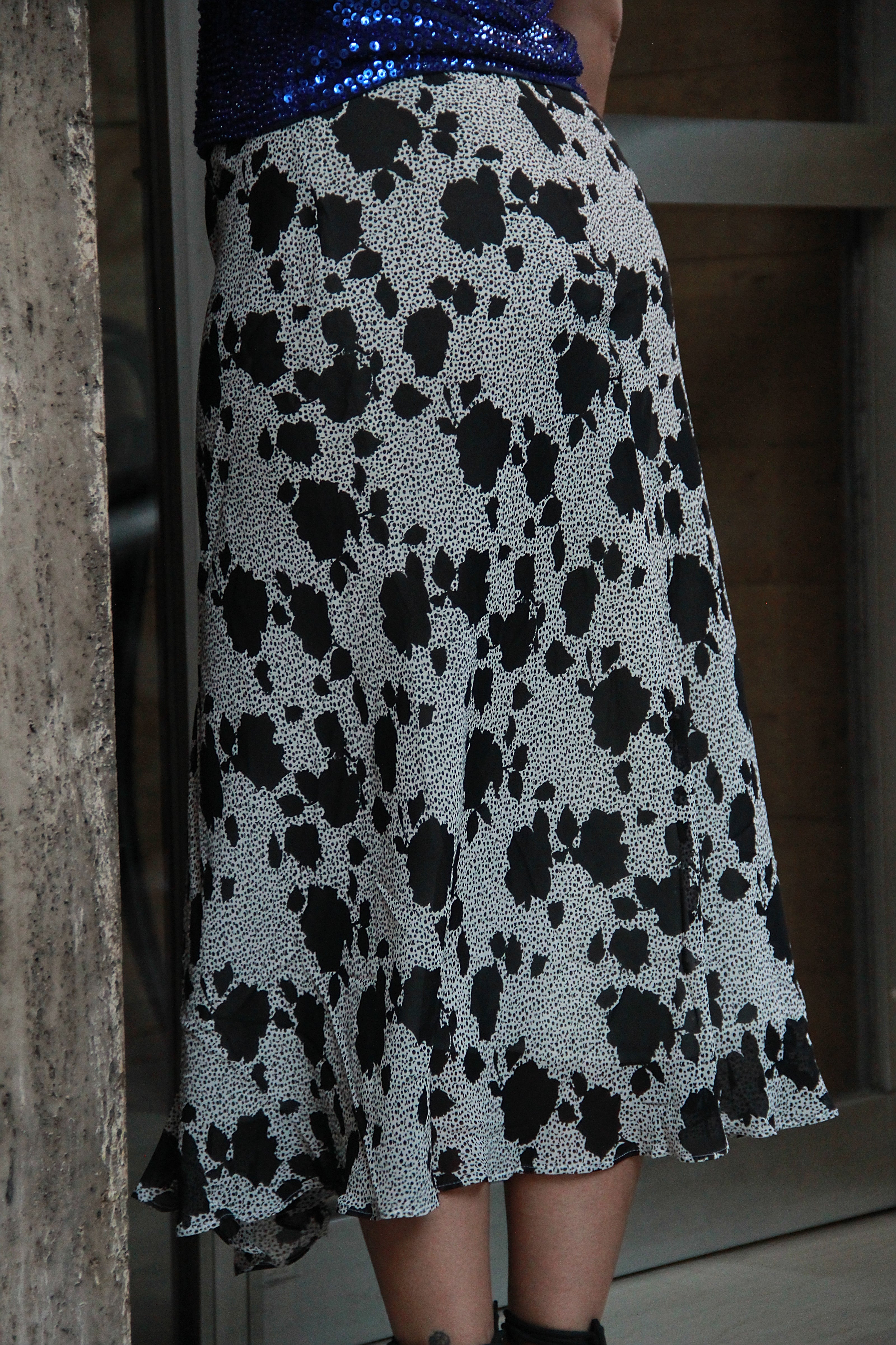 Vintage 90s style midi skirt (M)