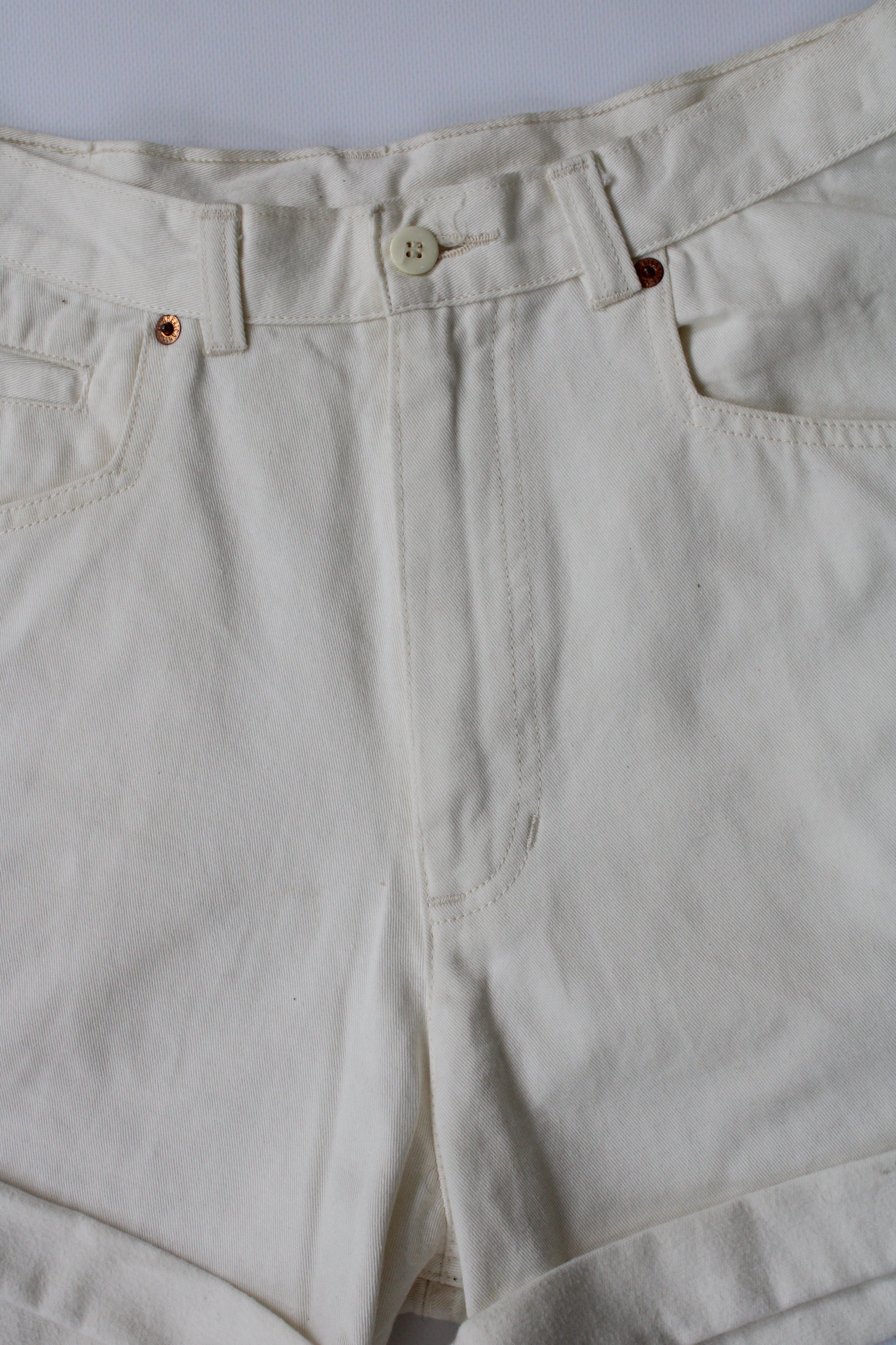Deadstock Americanino high waisted shorts W31